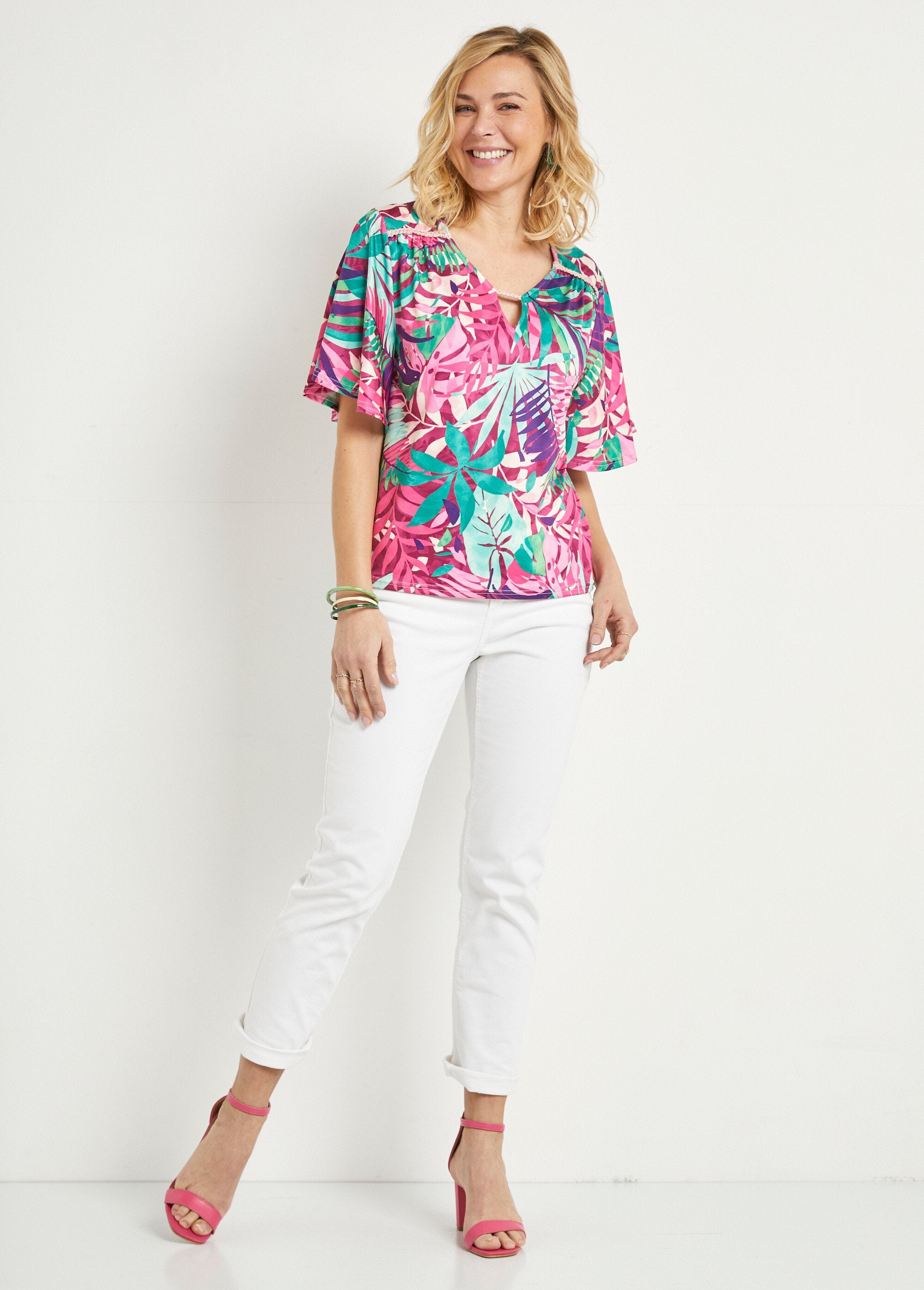 Camiseta_estampada_tropical_com_mangas_borboleta_Multicolore_SF1_slim