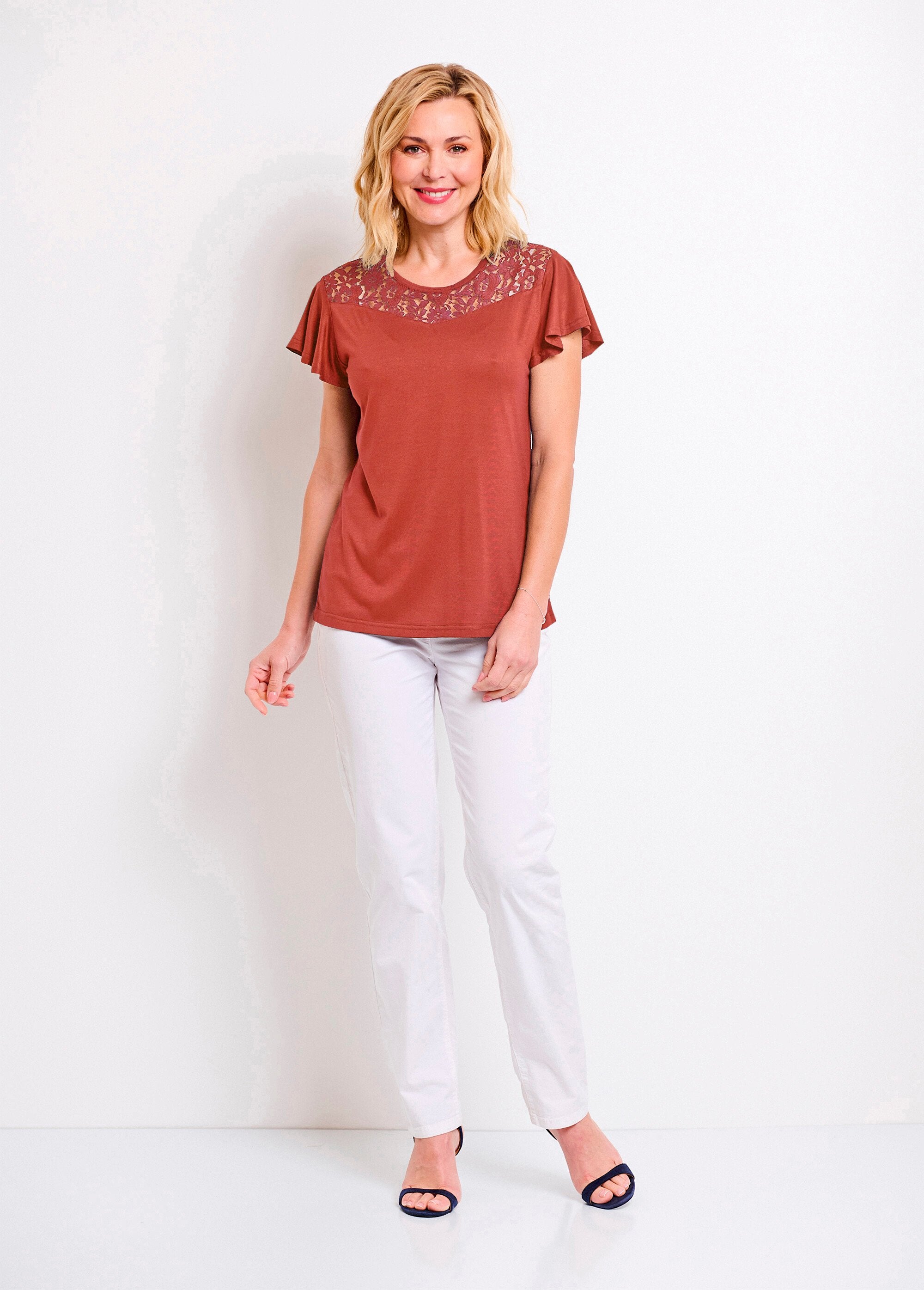 T-shirt_de_manga_curta_em_renda_Terracota_SF1_slim