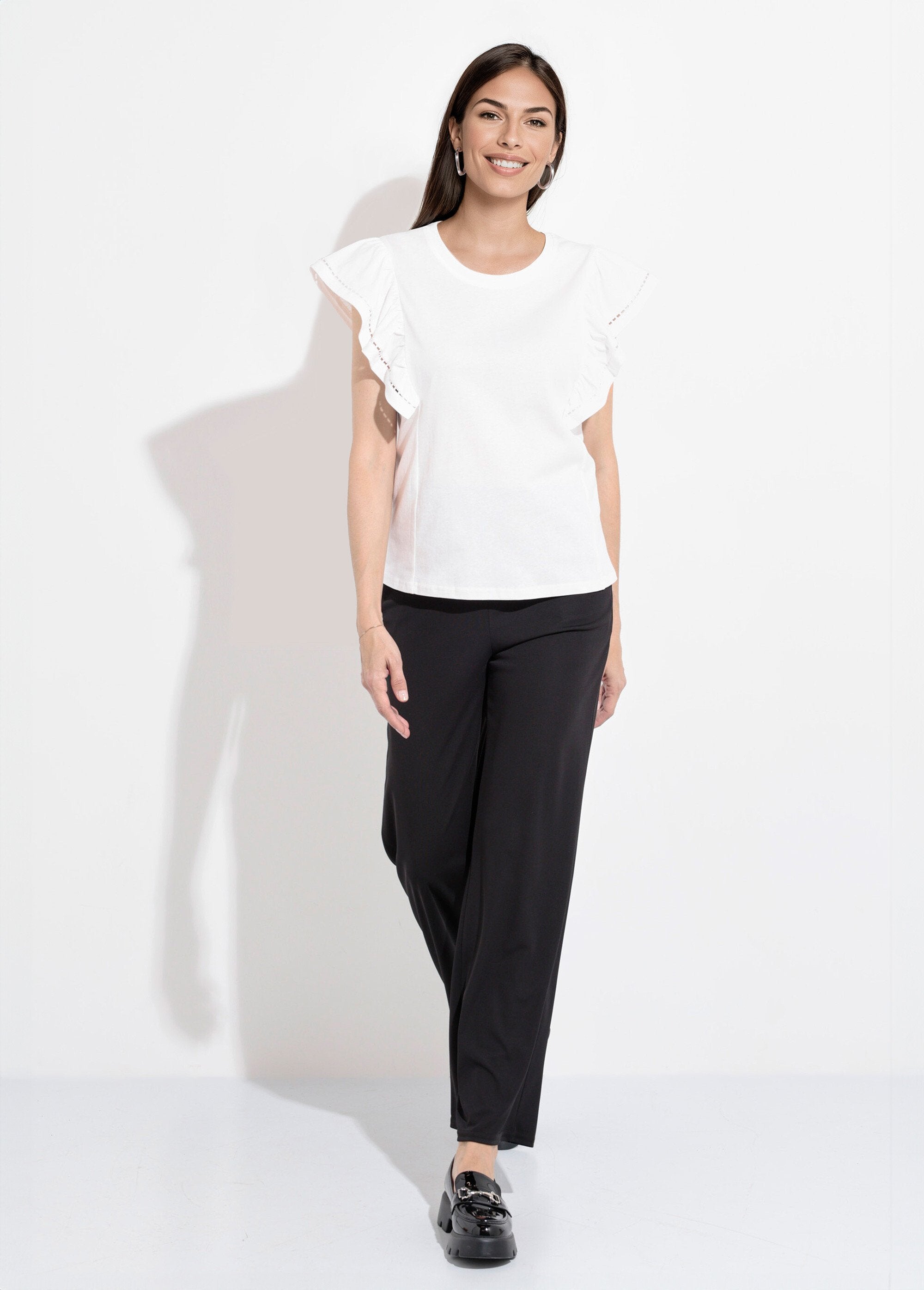 Camiseta_com_mangas_curtas_e_babados_vazados_Blanc_SF1_slim