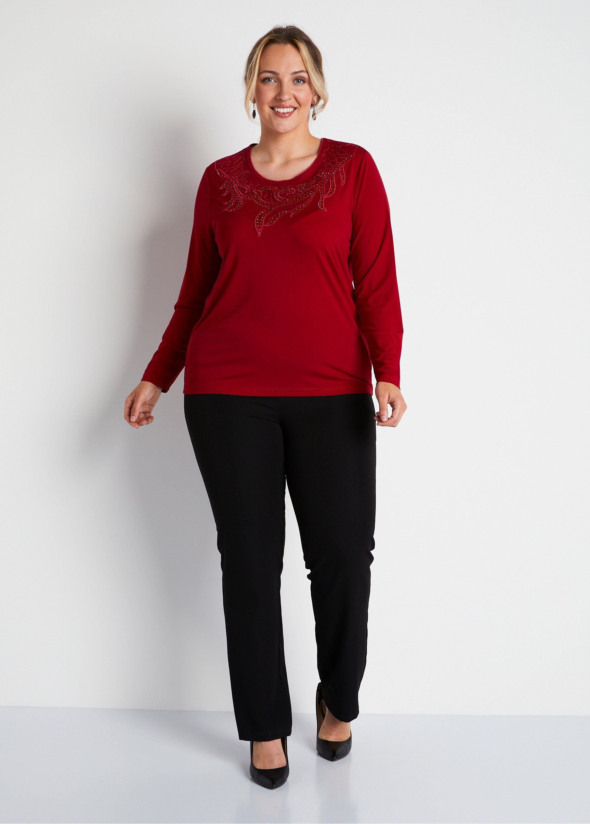 T-shirt_court_col_rond_résille_brodé_strass_Rouge_SF1_curvy