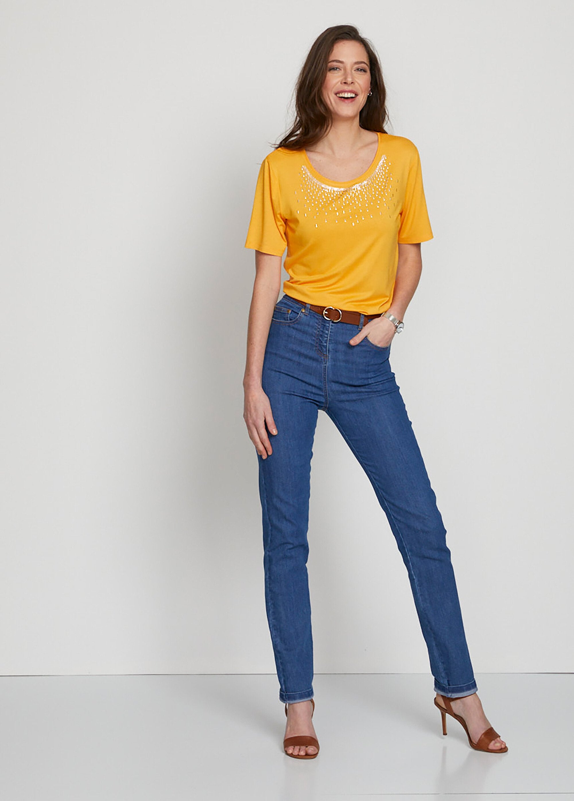 T-shirt_em_camisola_com_brilhantes_Jaune_SF1_slim