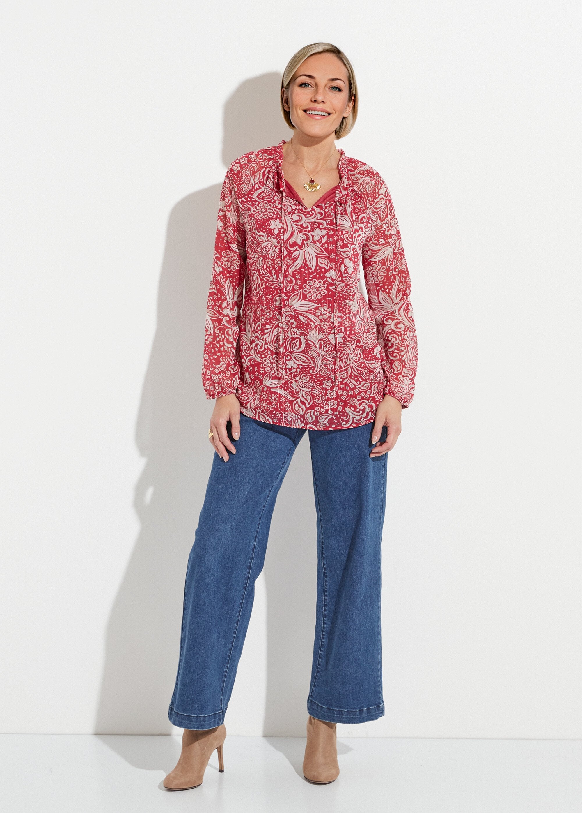 Túnica_comprida_em_voile_floral_brilhante_com_gola_com_folhos_Imp_bordeaux_SF1_slim