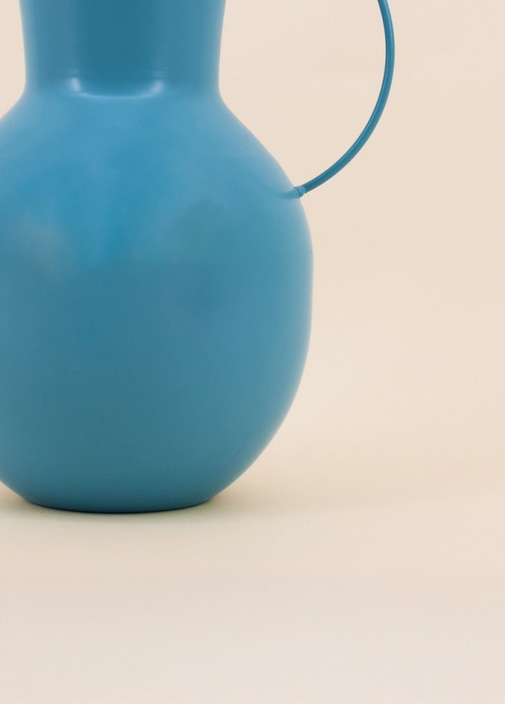 Vase_décoratif_stylisé_avec_anses_Bleu_DE1_slim