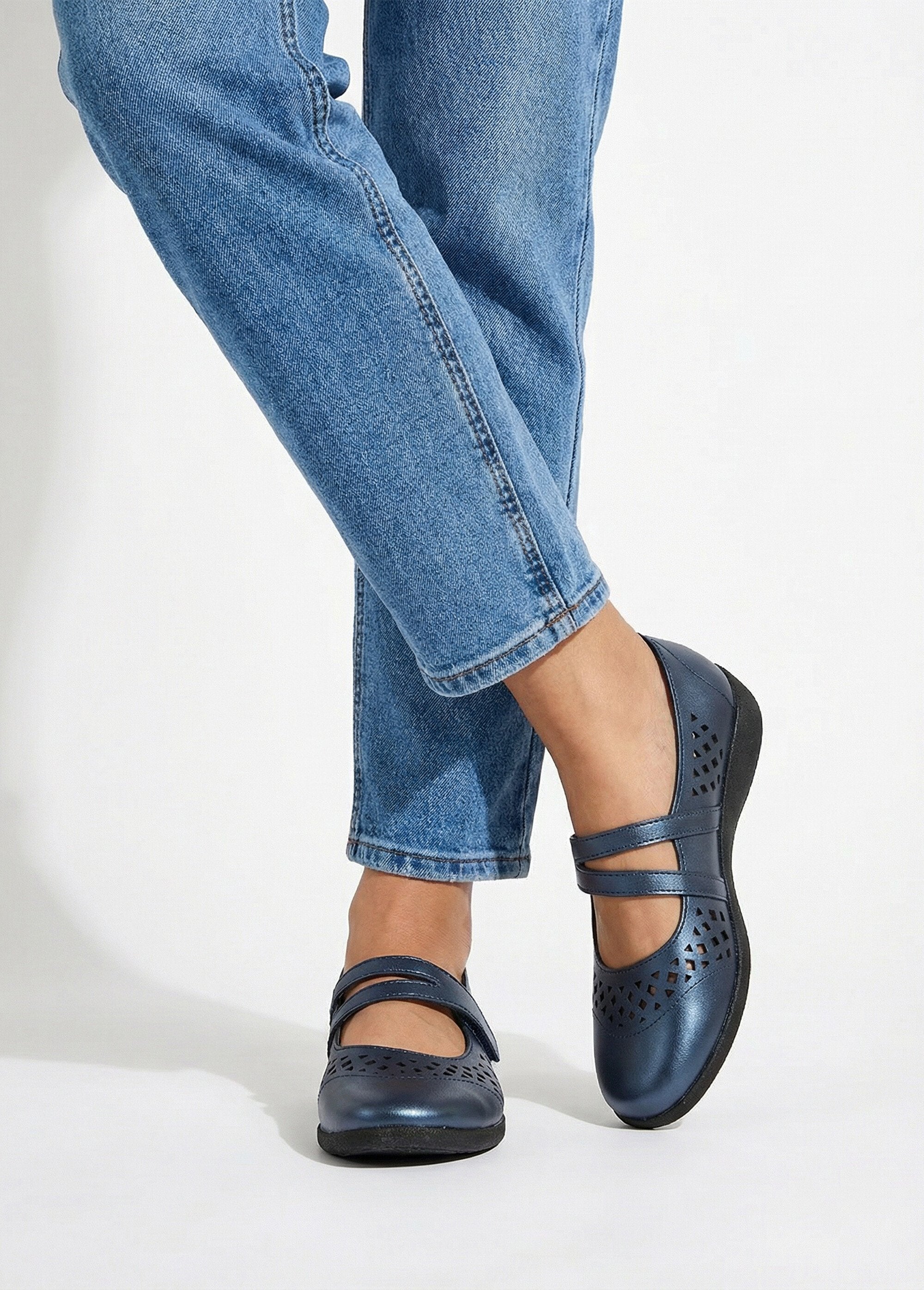 Bailarinas_de_couro_para_bebê_com_largura_confortável_Íris_da_Marinha_SF1_slim