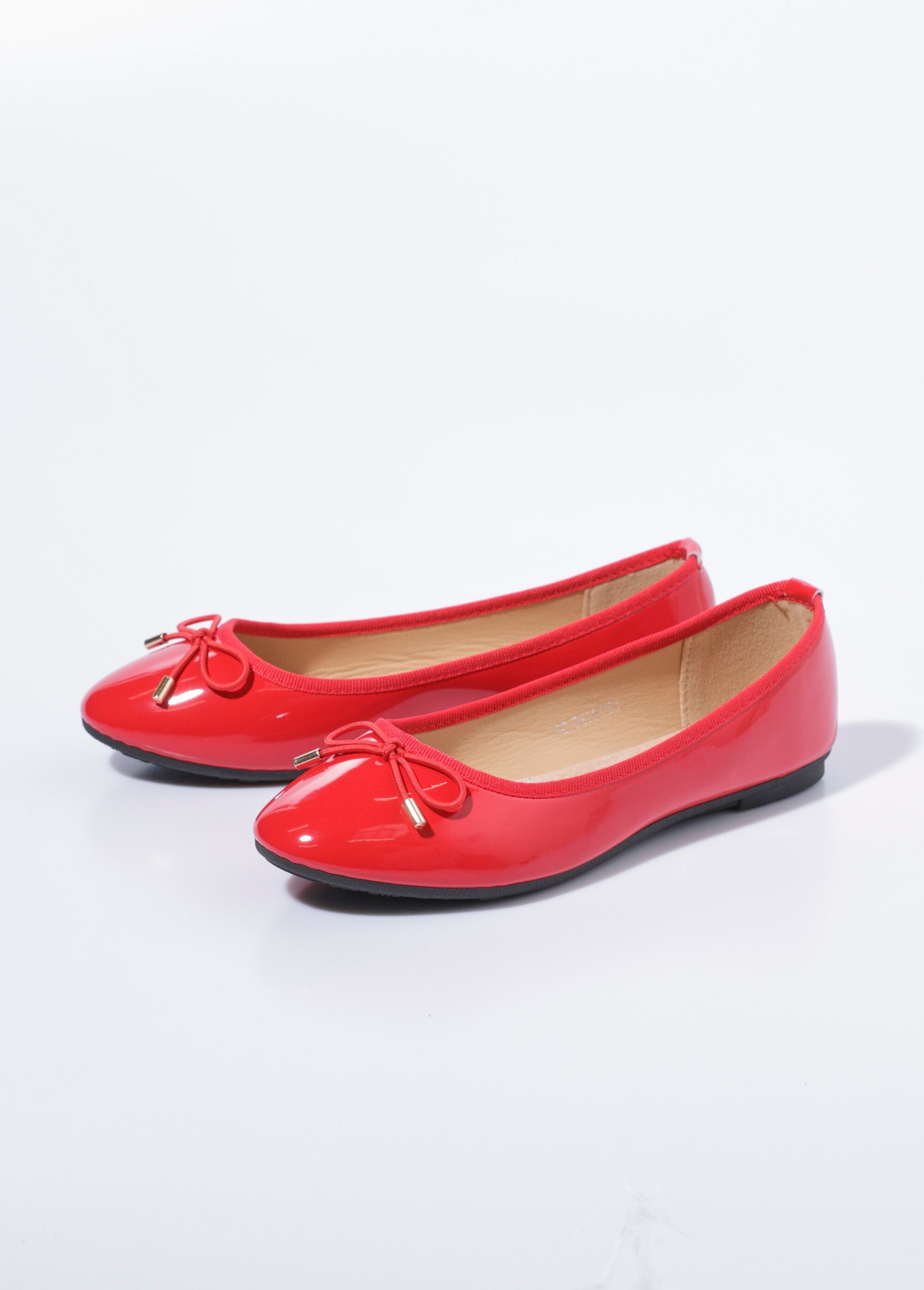 Ballerines_plates_vernies_petit_noeud_Vernis_rouge_DE1_slim