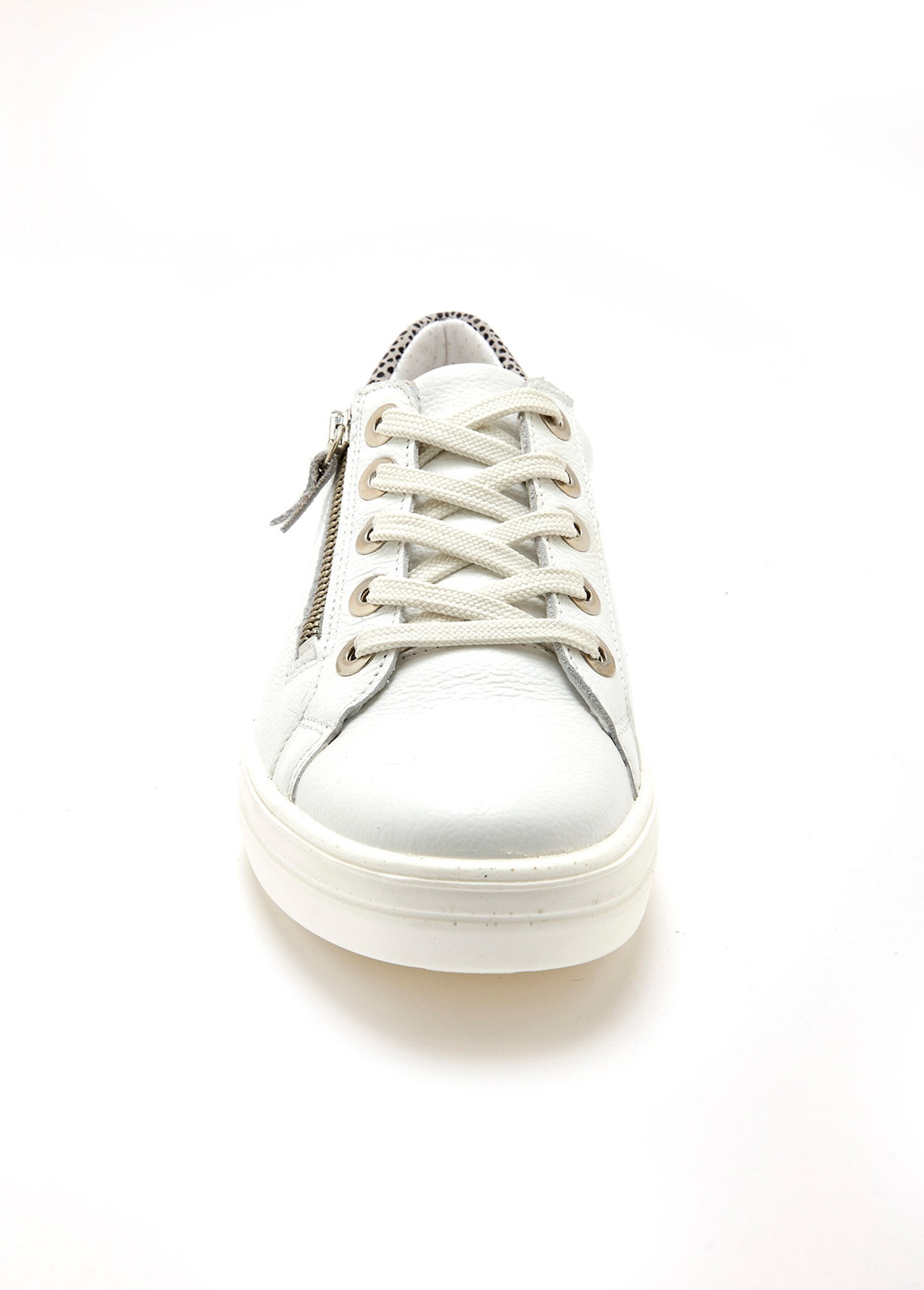 Tênis_de_couro_com_cadarço_e_zíper,_detalhe_no_calcanhar_Blanc_DE1_slim