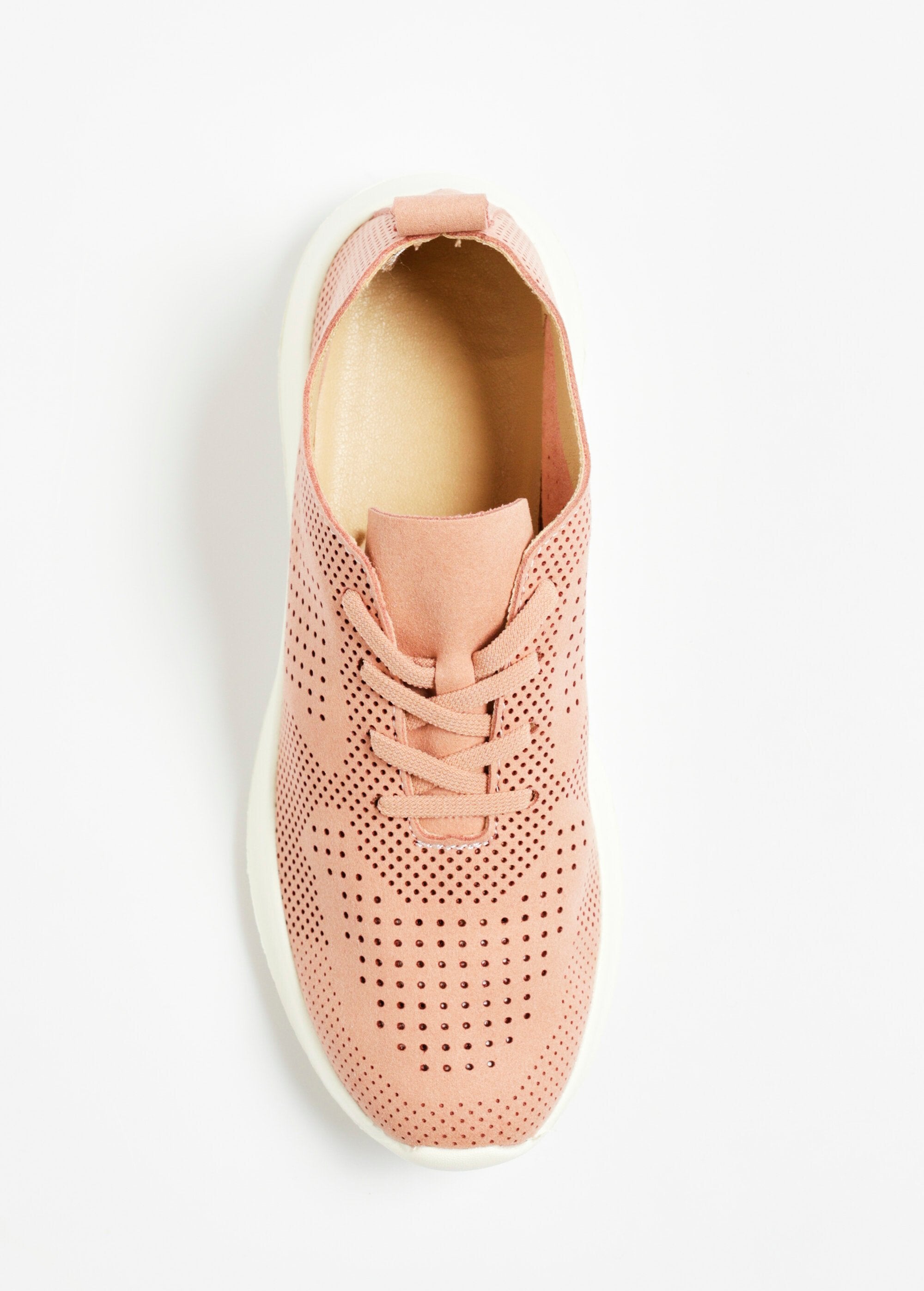 Tênis_com_efeito_camurça_perfurada_e_cadarço_Rose_OV1_slim