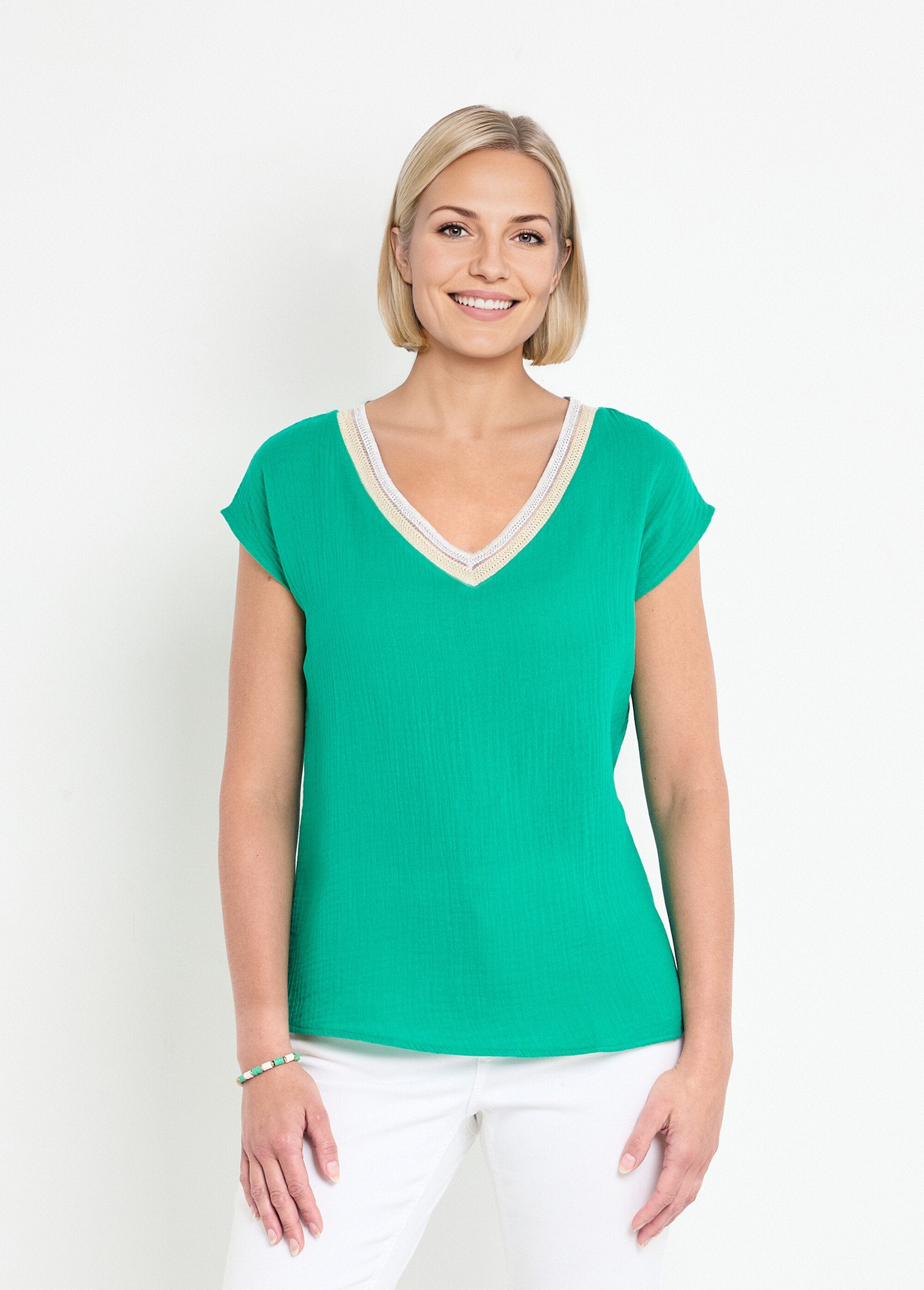 Blouse_gaze_de_coton_avec_galon_col_V_Vert_FA1_slim