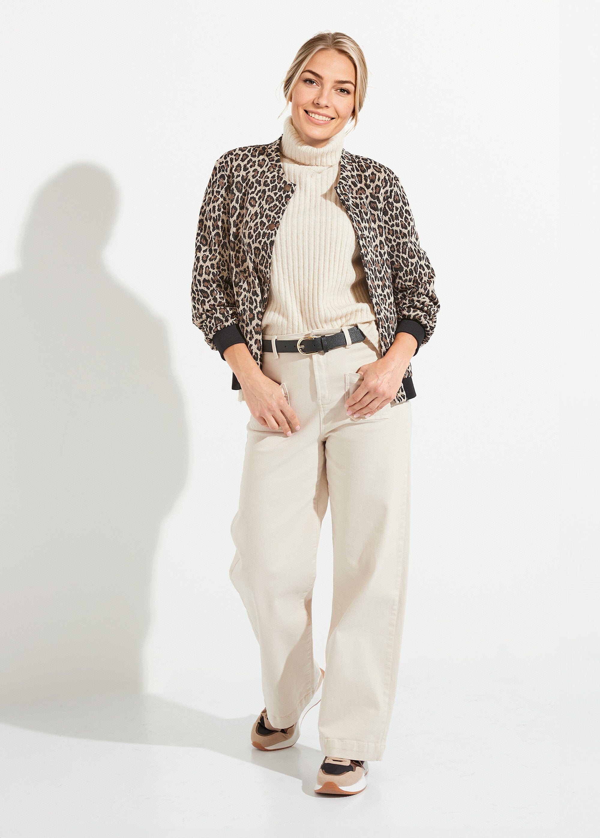 Blouson_pressionné_imprimé_peau_de_bête_esprit_bomber_Beige_et_noir_SF1_slim