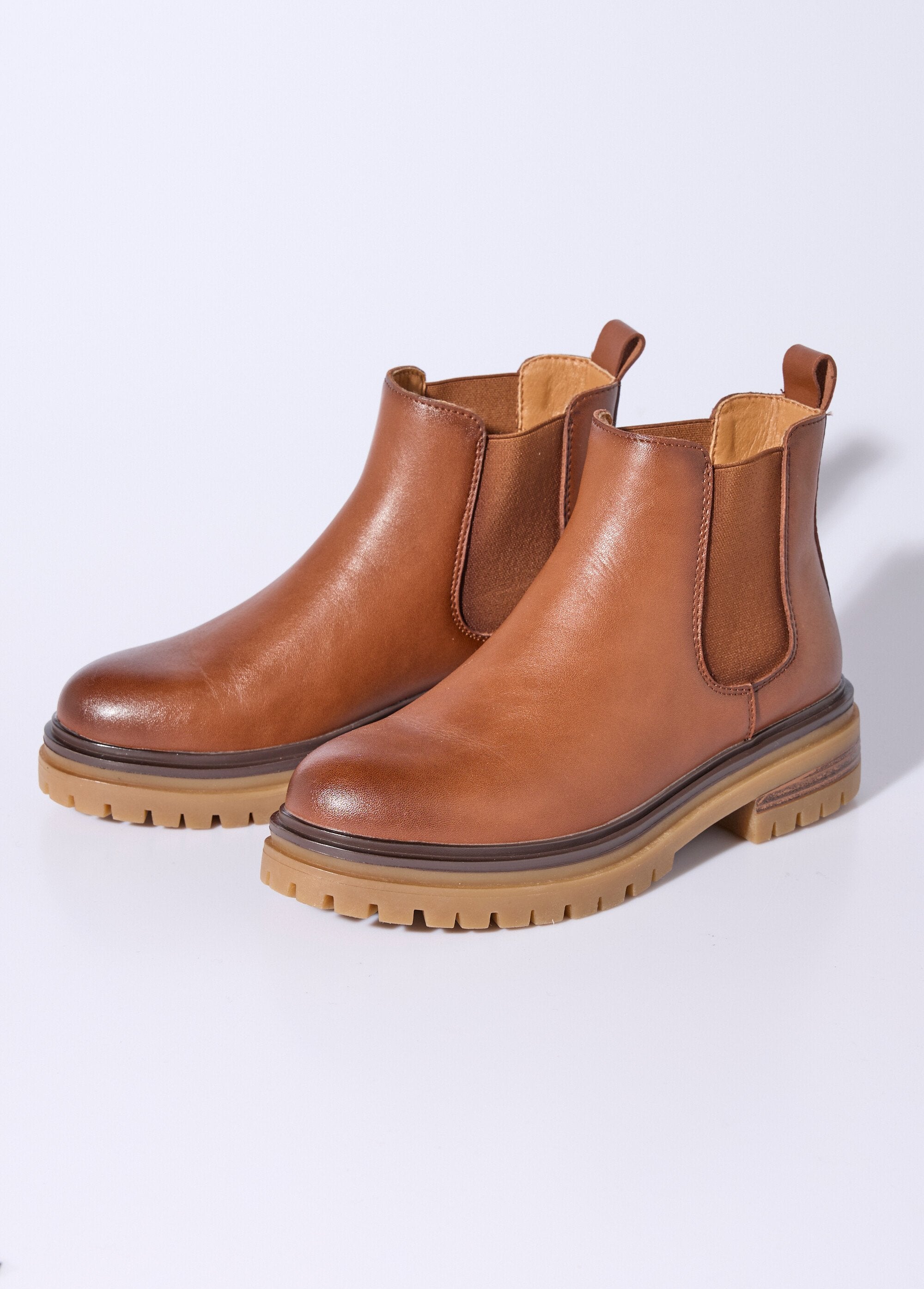 Boots_Chelsea_cuir_avec_semelle_épaisse_Camel_DE1_slim