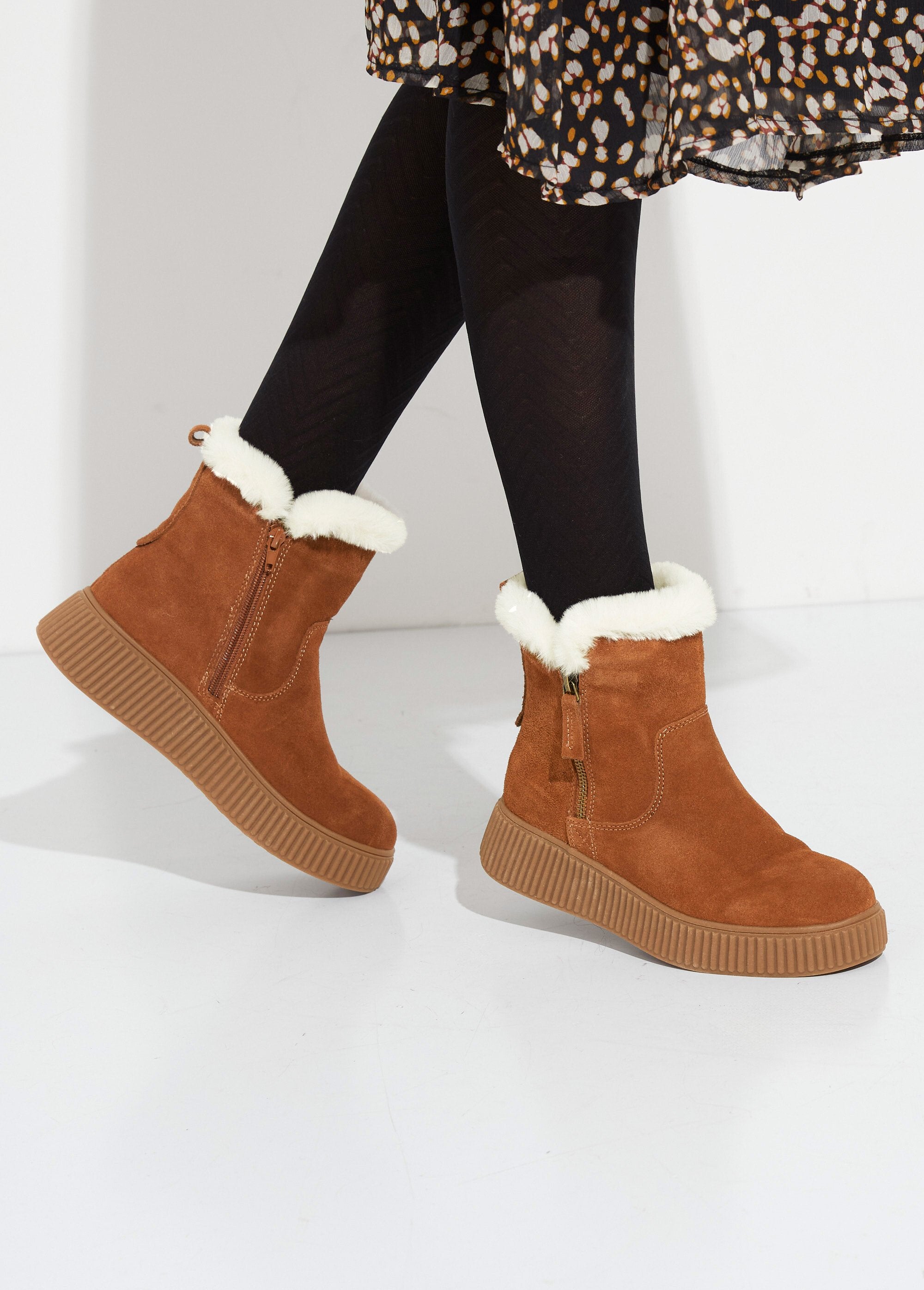Boots_en_cuir_fourrées,_semelle_épaisse_Camel_SF1_slim