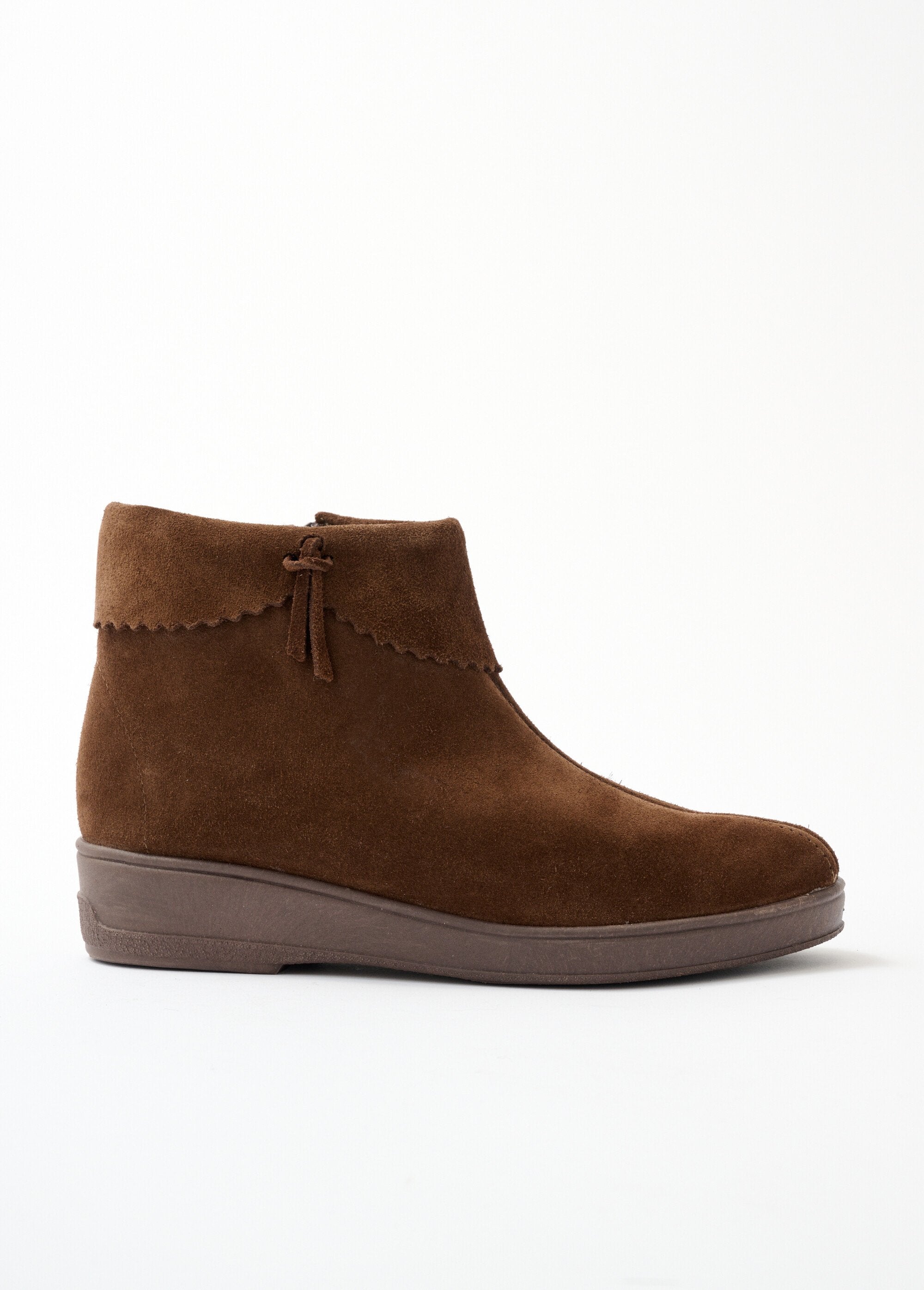 Botas_de_camurça_confortáveis_​​com_zíper_e_forro_de_pele_MARROM_DR1_slim