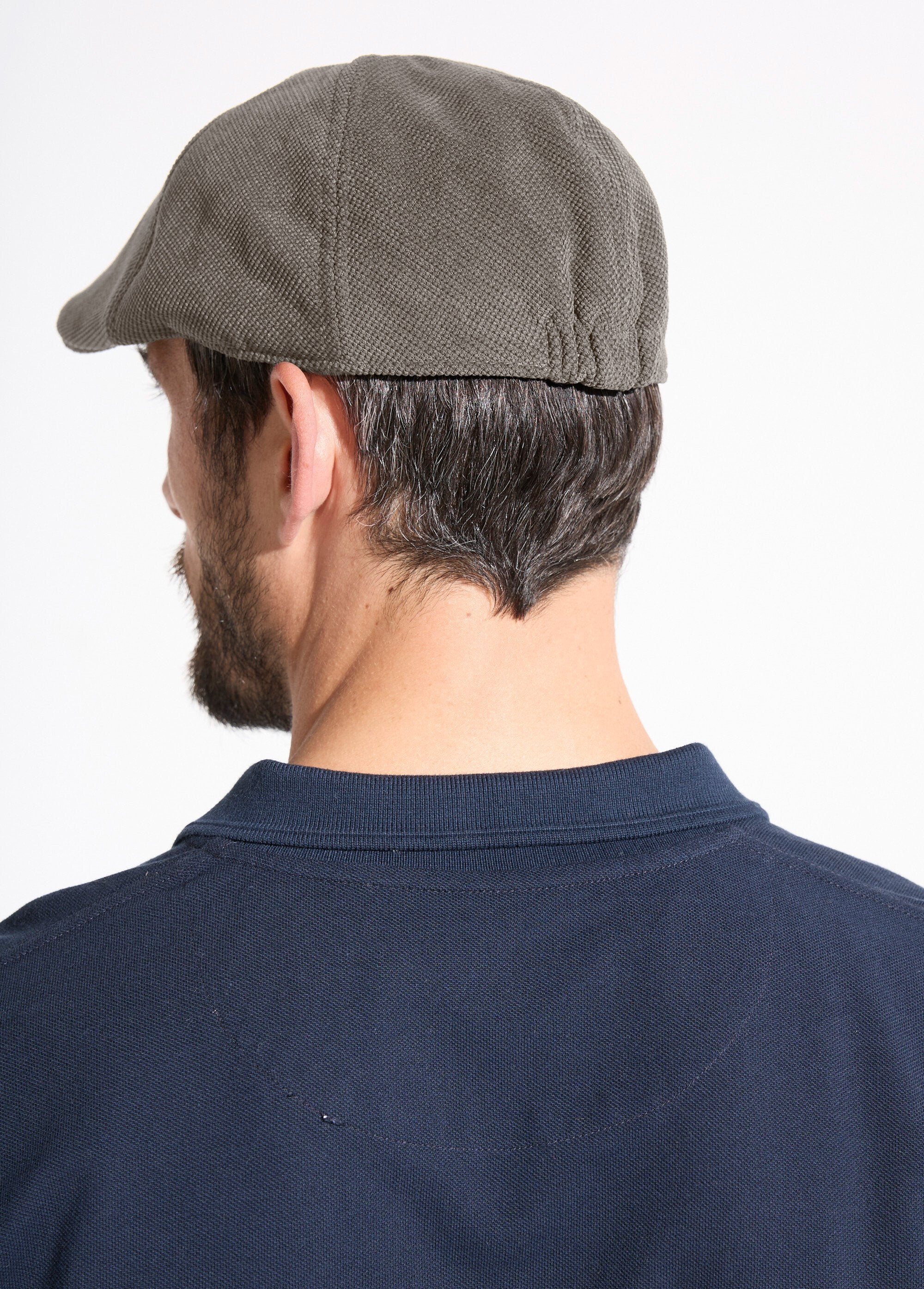 Casquette_plate_en_tissu_aspect_lainage_Gris_DO1_slim