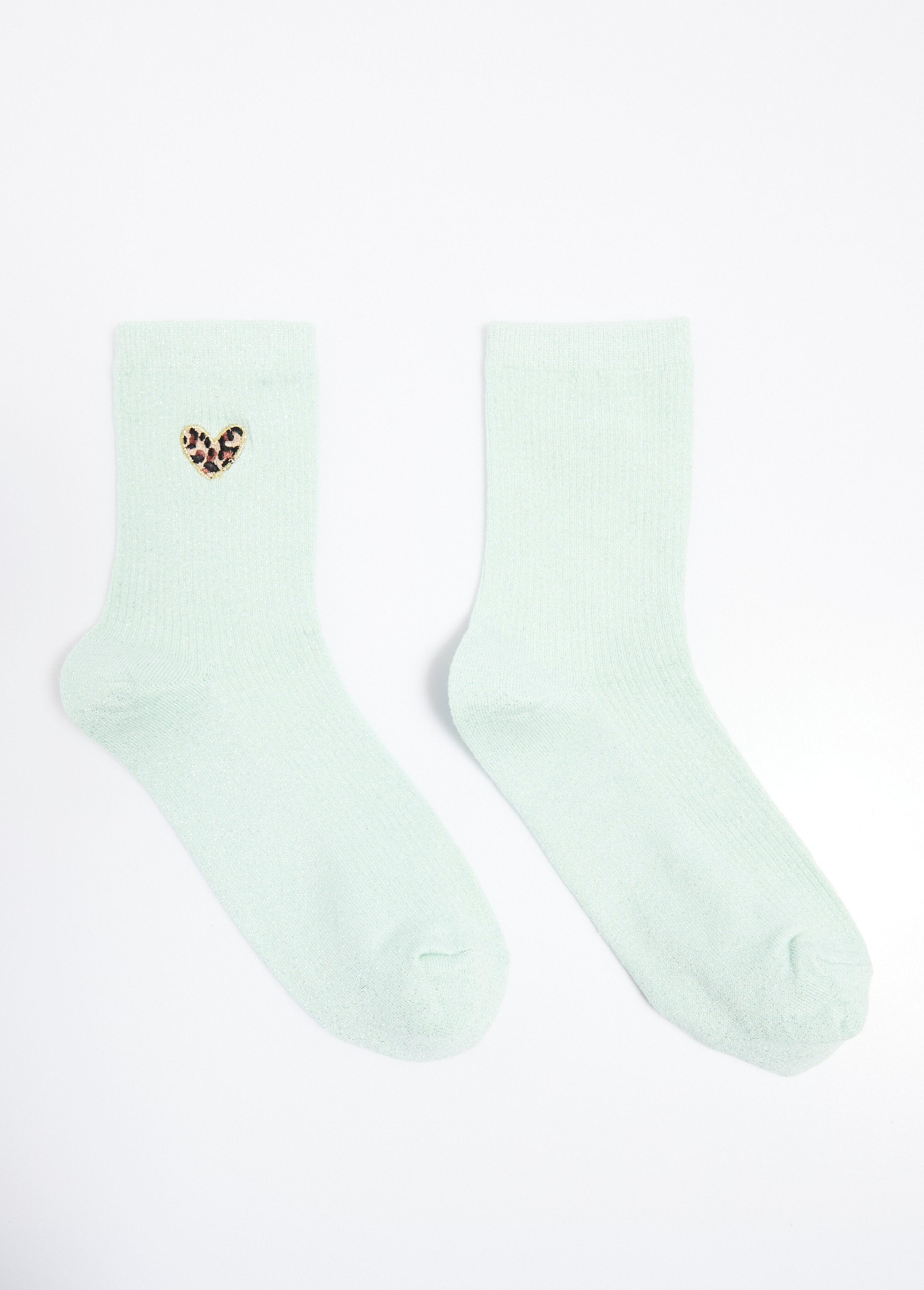 Meias_finas_caneladas_com_estampa_de_coração_de_leopardo_Vert_FA1_slim