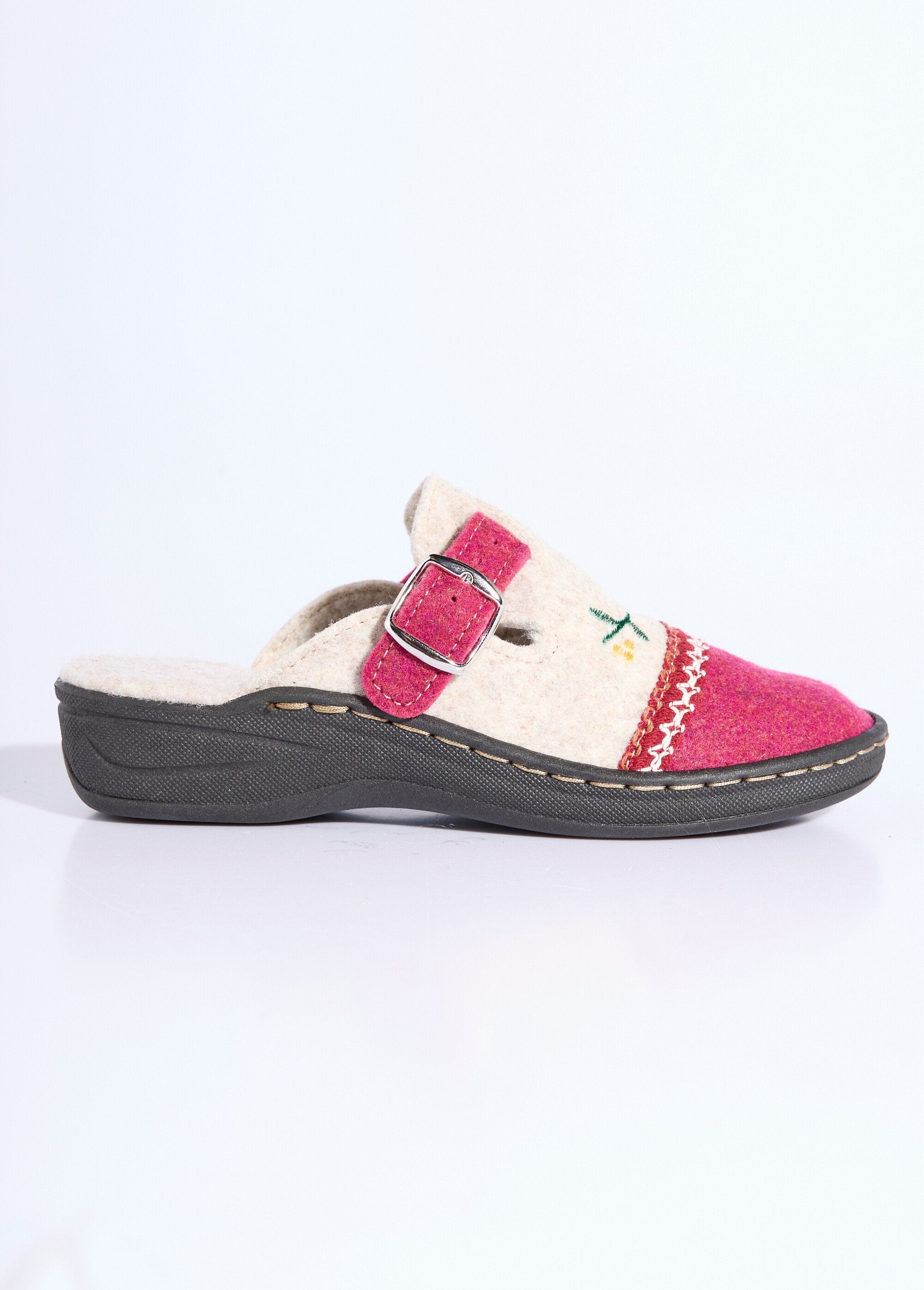 Chinelo_mule_tamanco_bordado_com_largura_confortável_Bege_e_bordô_DR1_slim