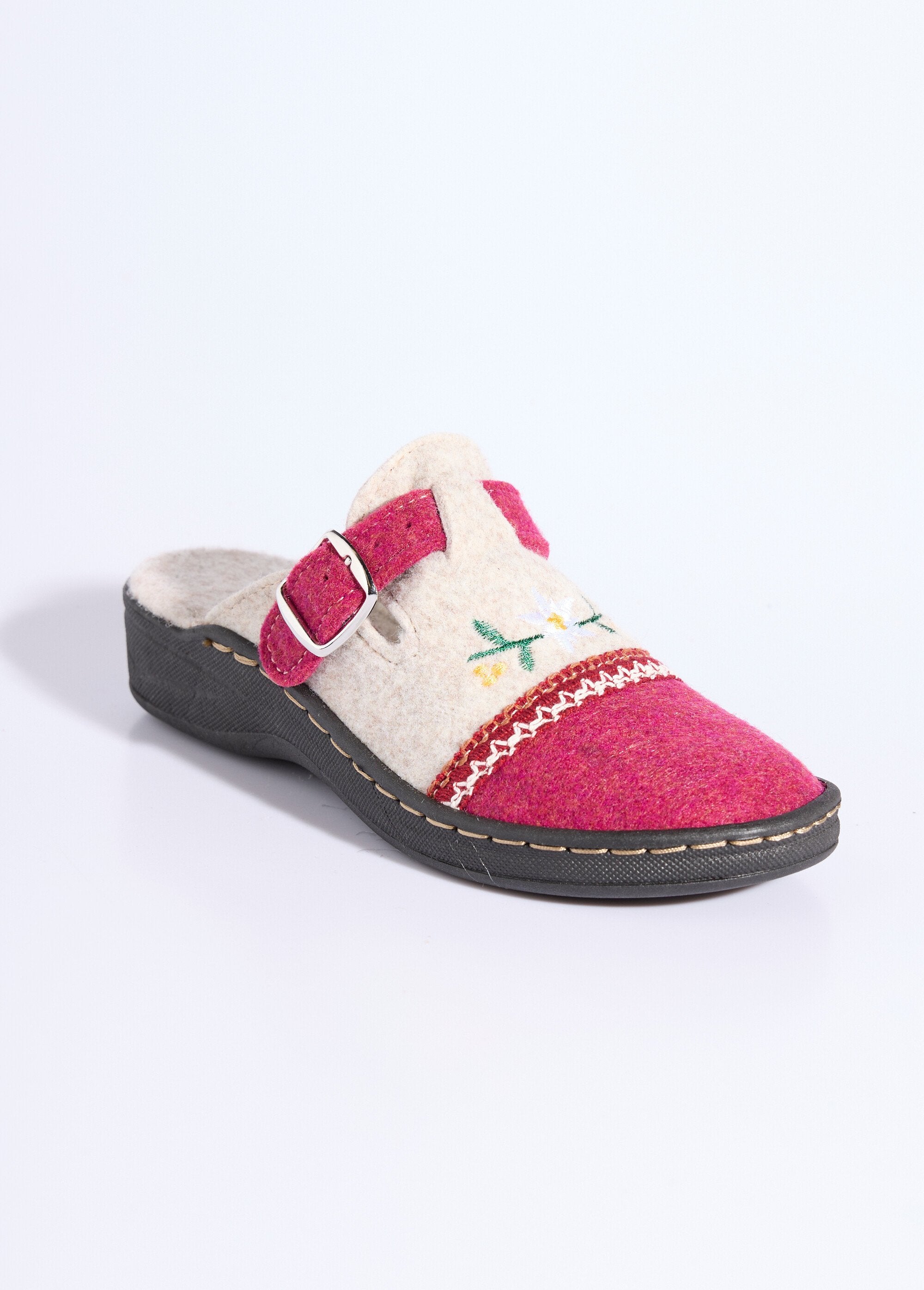 Chinelo_mule_tamanco_bordado_com_largura_confortável_Bege_e_bordô_FA1_slim