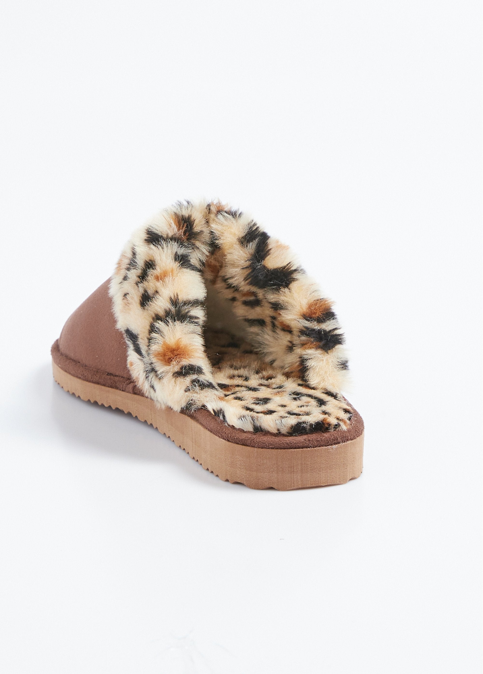 Chaussons_mules_fourrés_imprimé_léopard_largeur_confort_Marron_DO1_slim