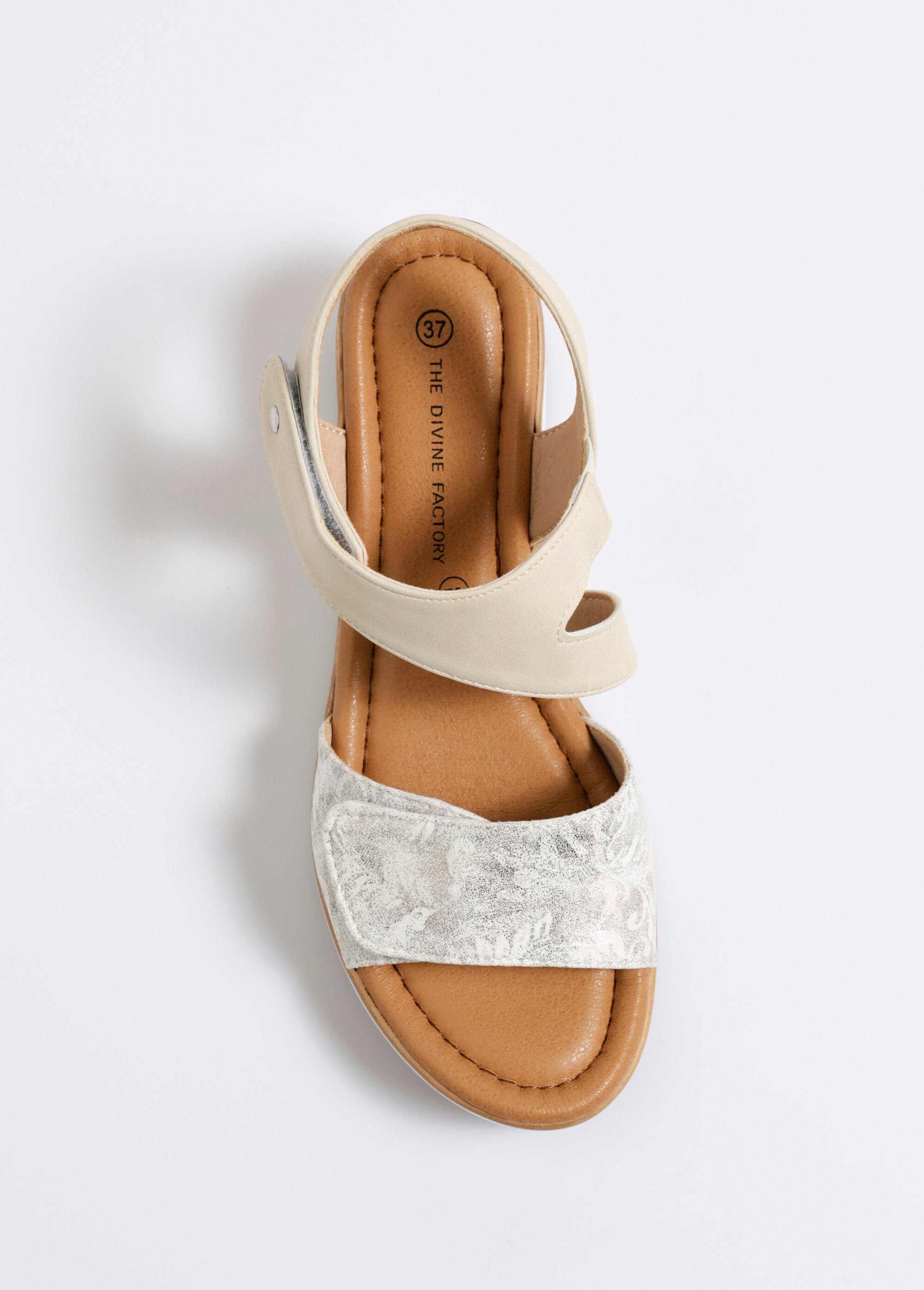 Sandálias_plataforma_com_tiras_de_velcro_Beige_OV1_slim