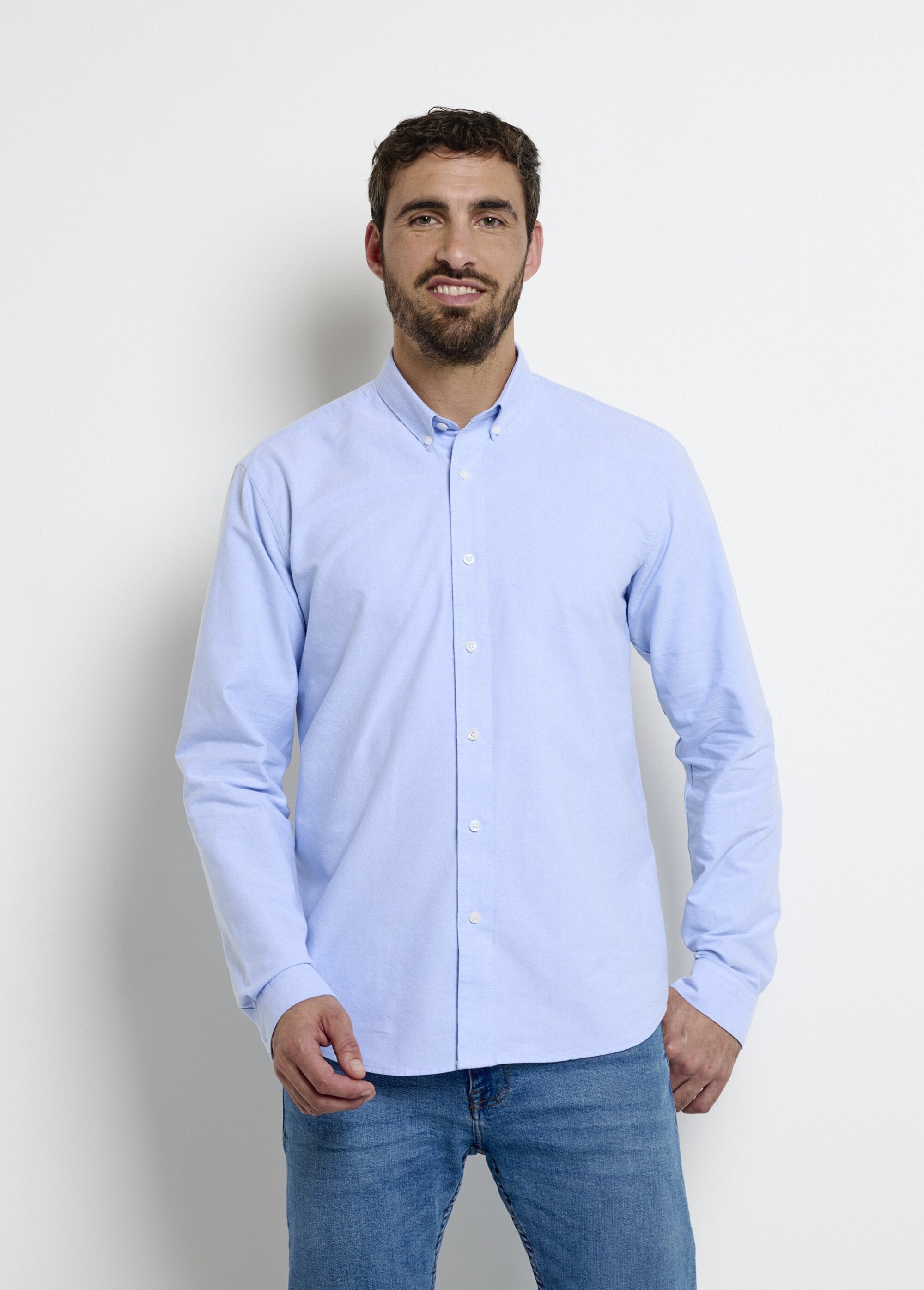 Camisa_Oxford_clássica_com_gola_abotoada_Bleu_FA1_slim