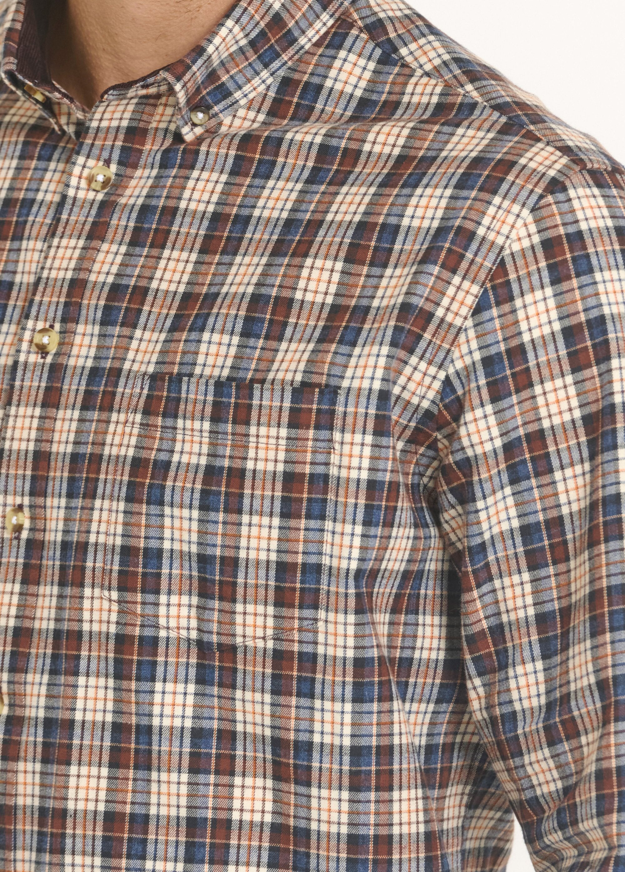 Camisa_de_flanela_com_detalhes_em_veludo,_leve_Carreaux_marron_DE1_slim