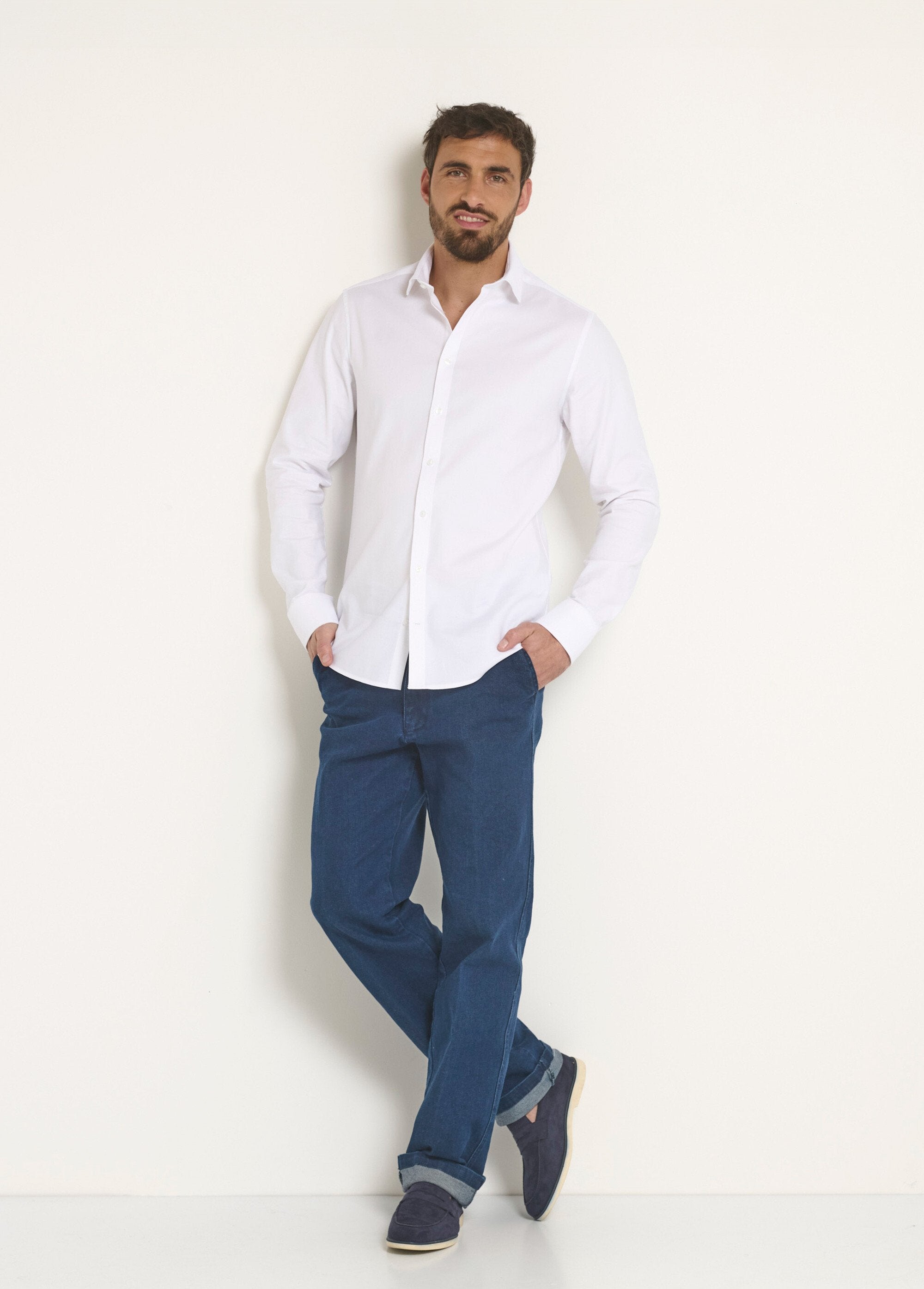 Chemise_chic_en_stretch_coupe_ajustée_Blanc_SF1_slim