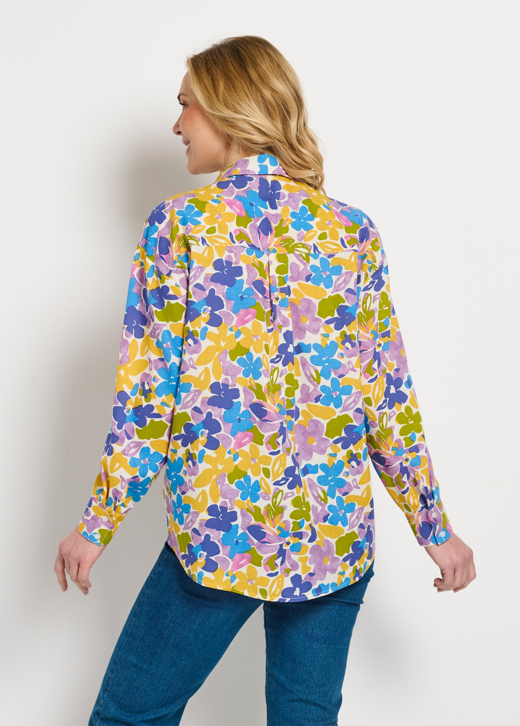 Blusa_longa_e_esvoaçante_com_estampa_floral_e_botões_Multicolore_DO1_slim