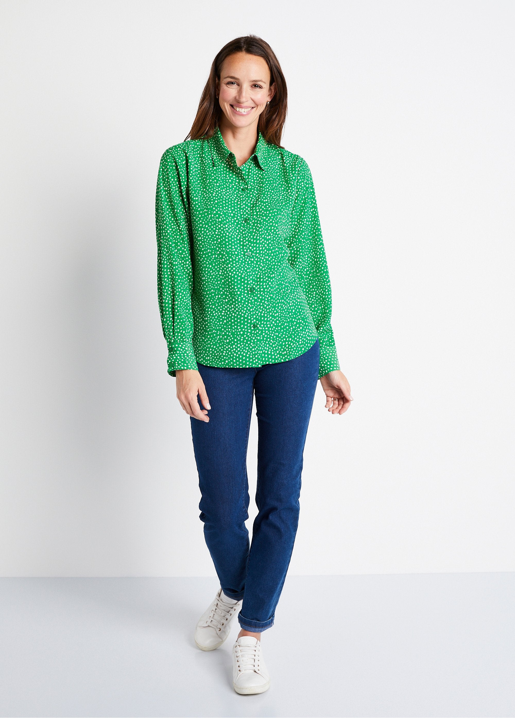 Blusa_reta_com_botões_e_estampa_de_bolinhas_Verde_cru_SF1_slim