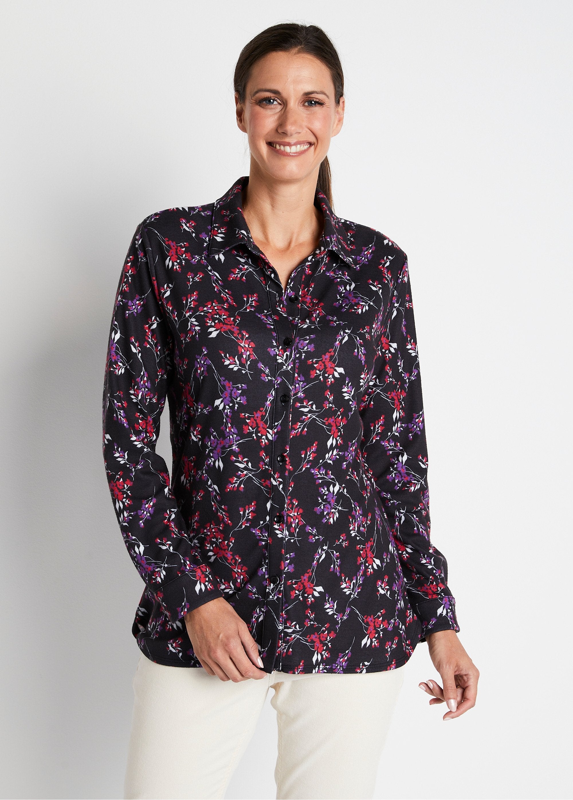 Blusa_floral_em_malha_quente_Estampa_preta_FA1_slim