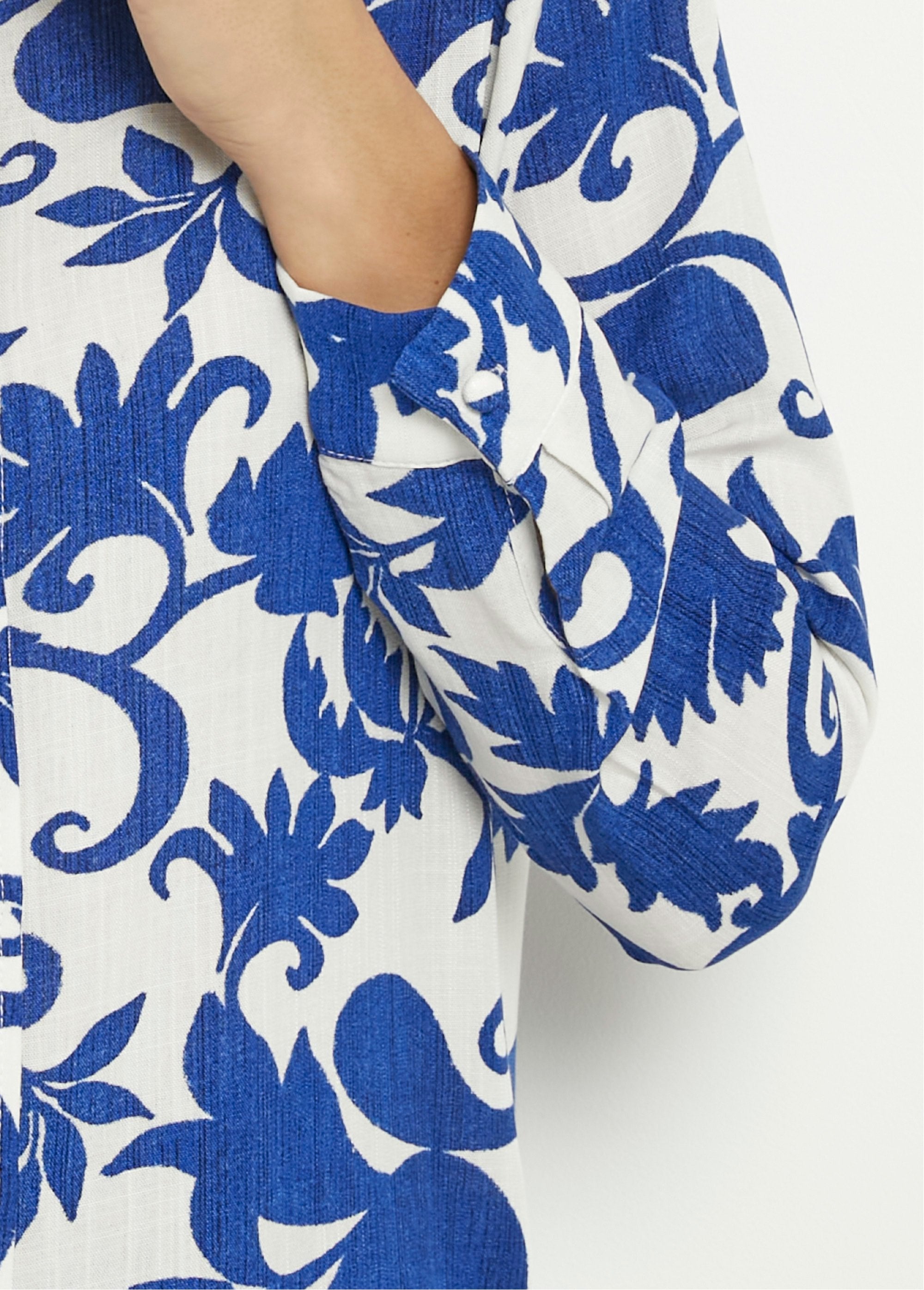 Blusa_estampa_bucólica_manga_longa_Bleu_et_ecru_DE2_slim