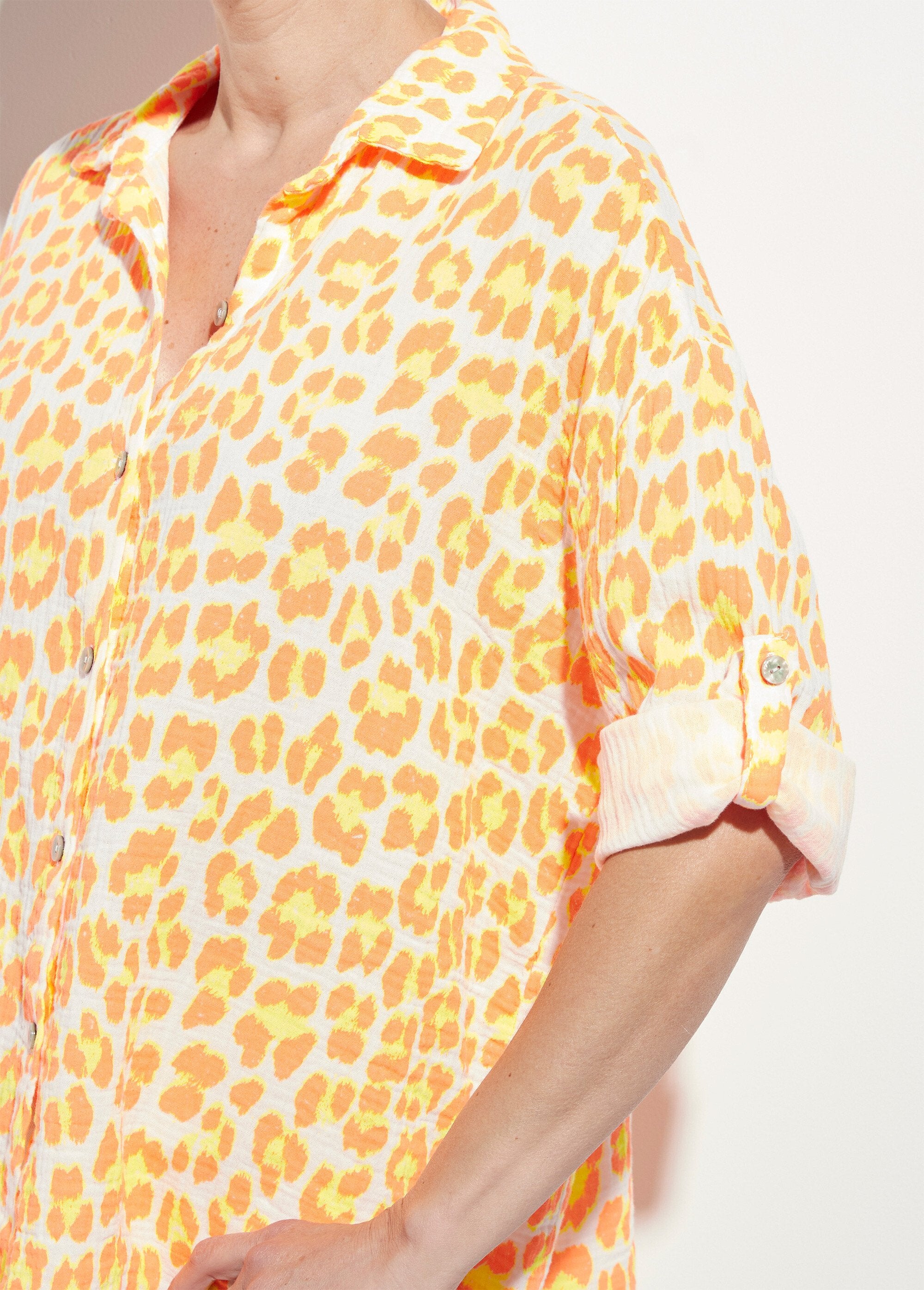 Blusa_de_gaze_de_algodão_com_oncinha_fluorescente_Orange_DE1_slim