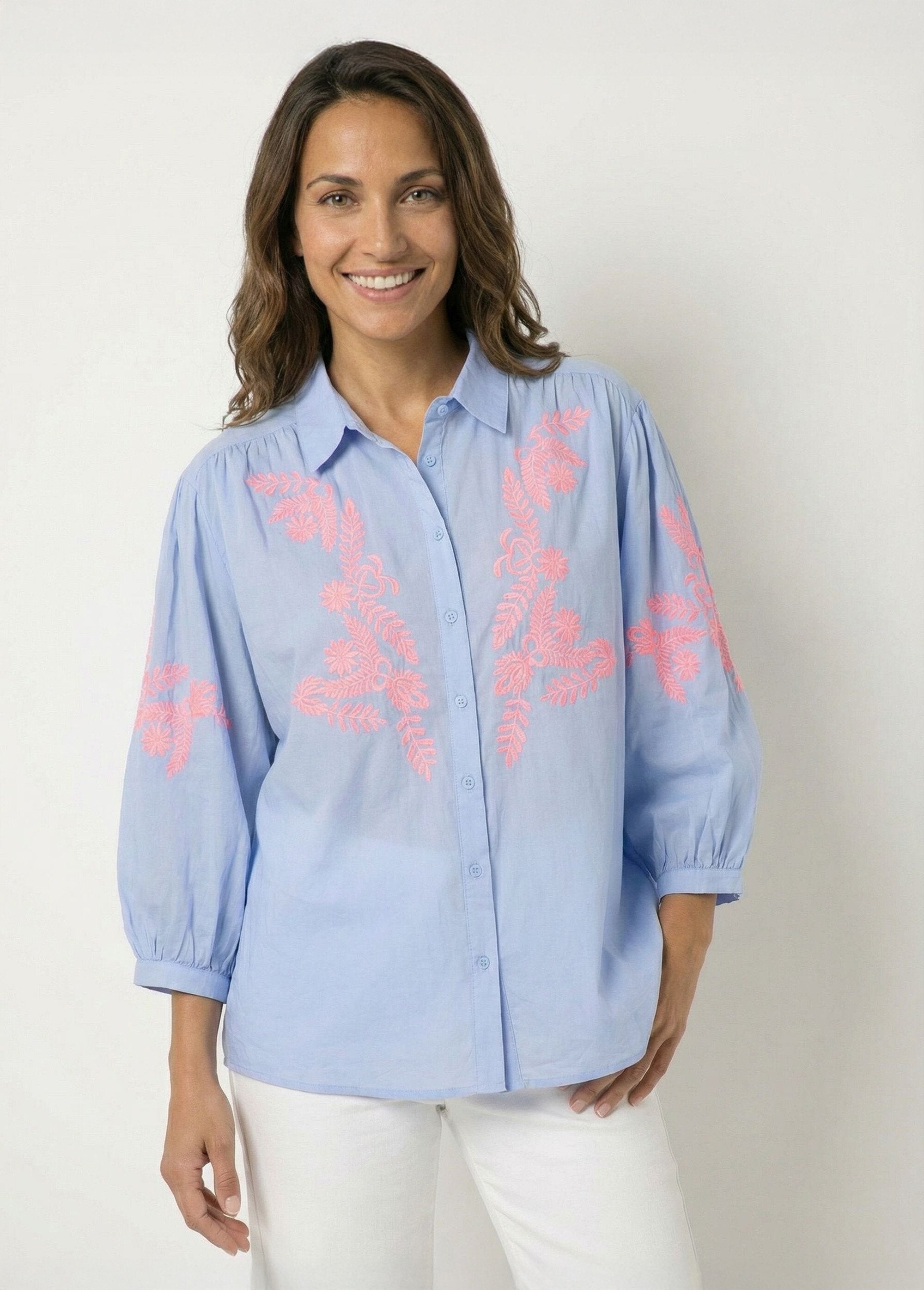 Chemisier_manches_amples_broderies_fluo_Bleu_et_rose_FA1_slim