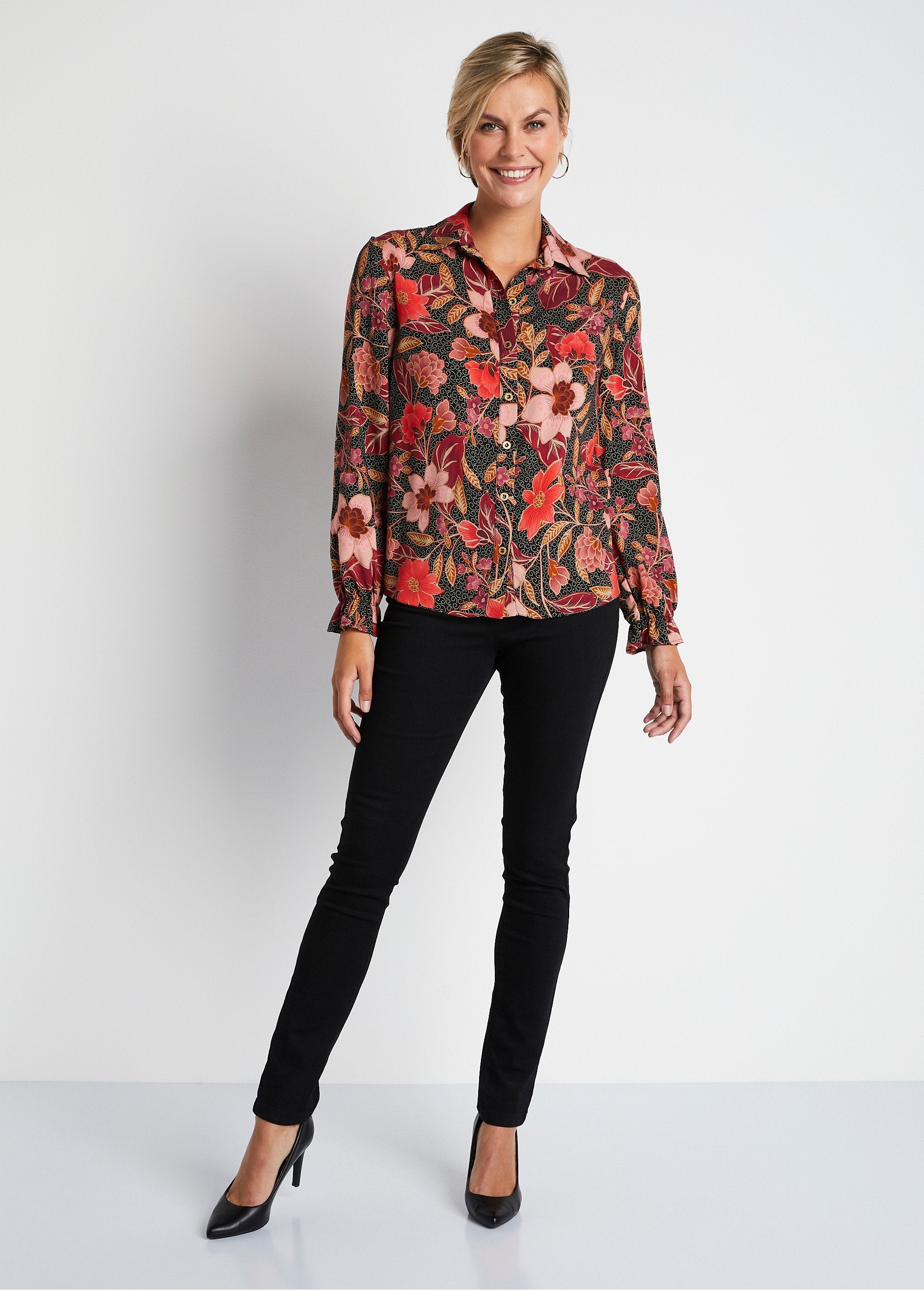 Blusa_floral_de_manga_comprida_Diabrete_Coral_SF1_slim