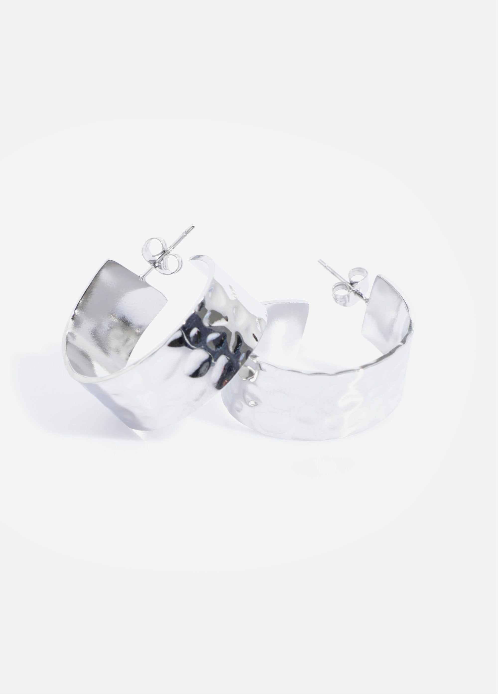 Brincos_grandes_de_argola_de_aço_inoxidável_martelado_Argente_FA1_slim
