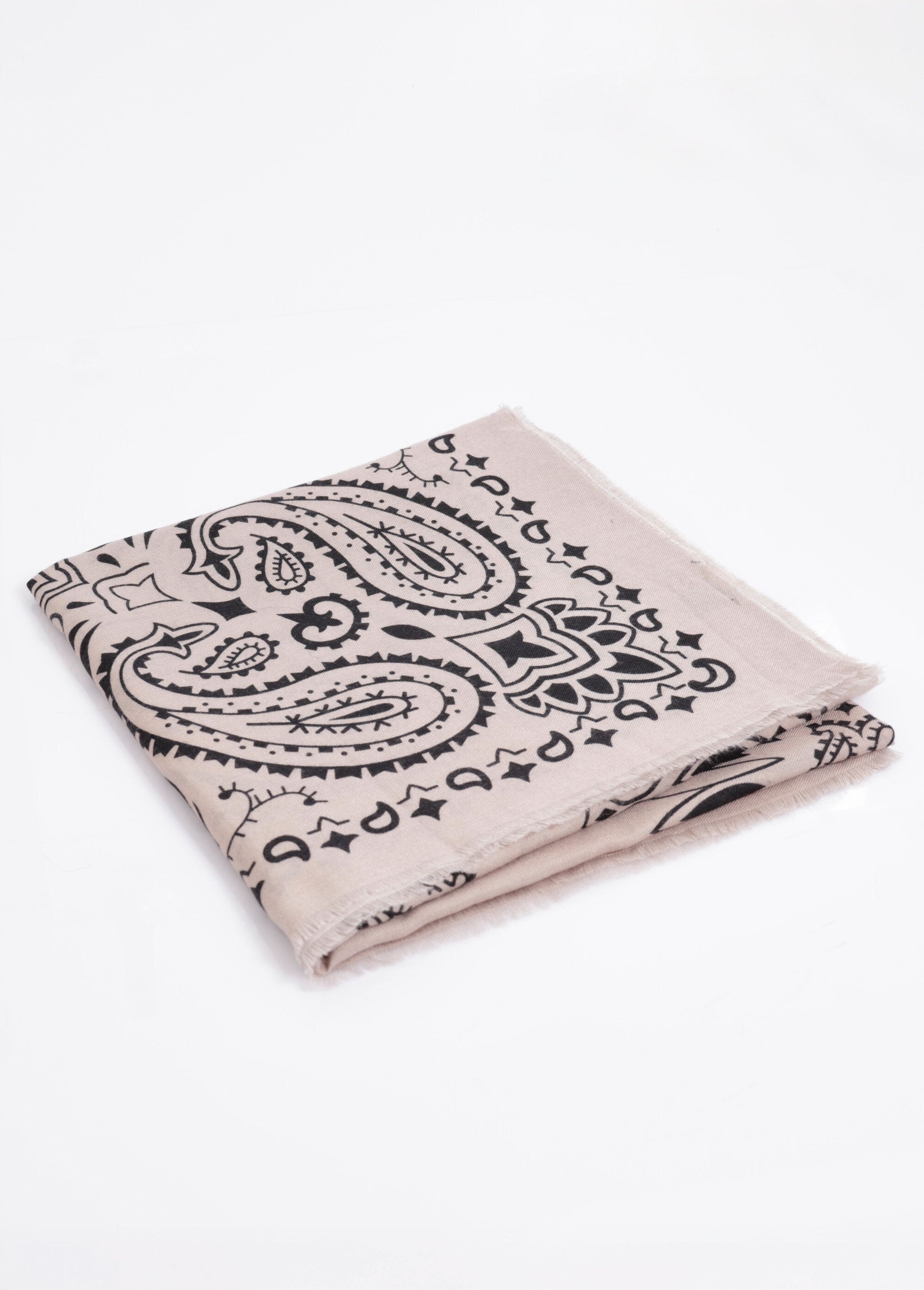 Cachecol_de_lã_fina,_estampado_de_bandana_Taupe_DE1_slim
