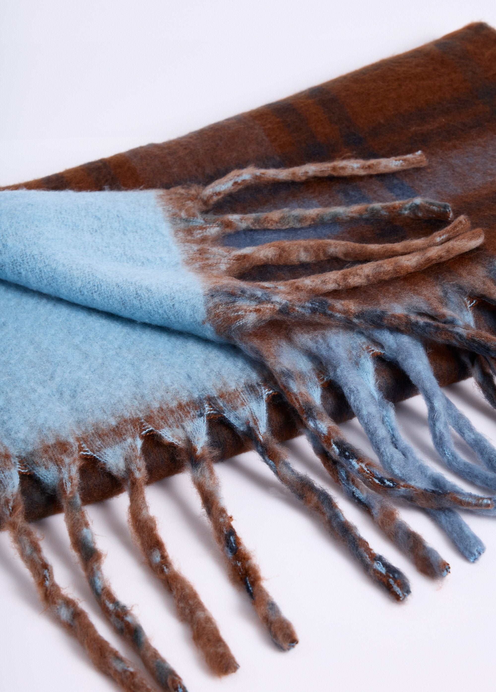 Echarpe_longue_bicolore_carreaux_/_uni_Raye_bleu_DE1_slim