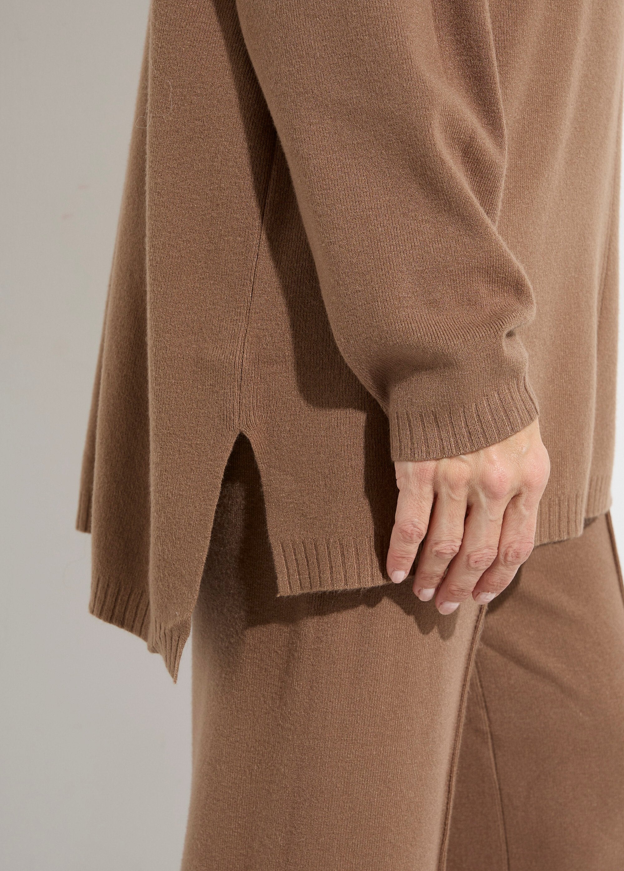 Ensemble_en_maille_tunique_+_pantalon_Camel_DE3_slim