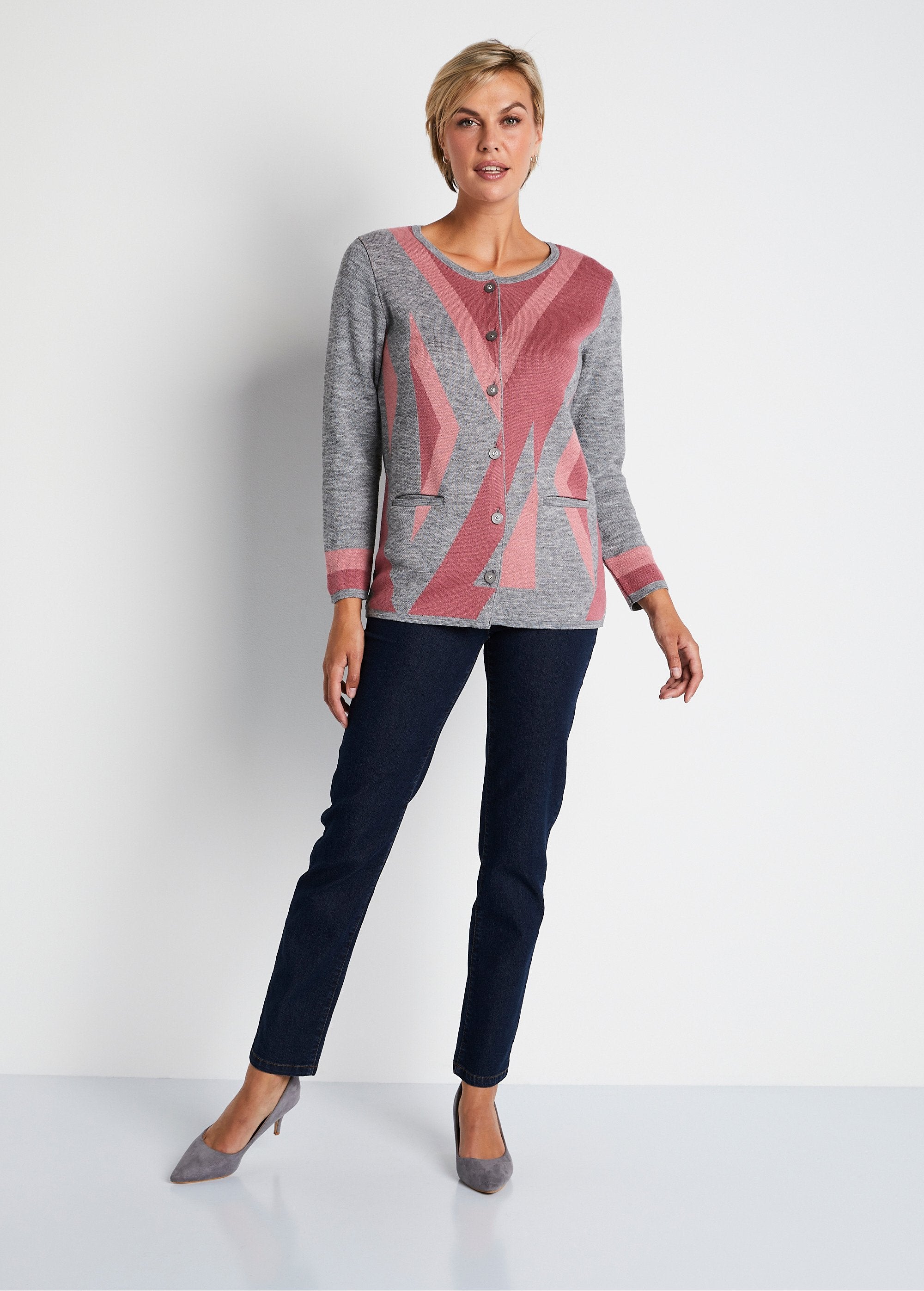 Cardigan_de_lã_com_botões_e_jacquard_de_comprimento_médio_Cinza_e_rosa_SF1_slim