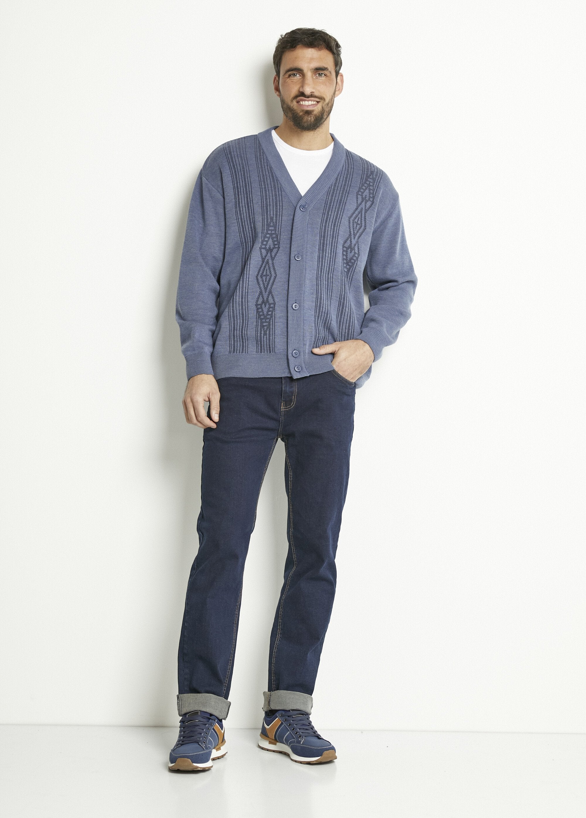 Cardigan_de_lã_com_decote_em_V_e_botões_de_manga_comprida_Chine_bleu_SF1_slim