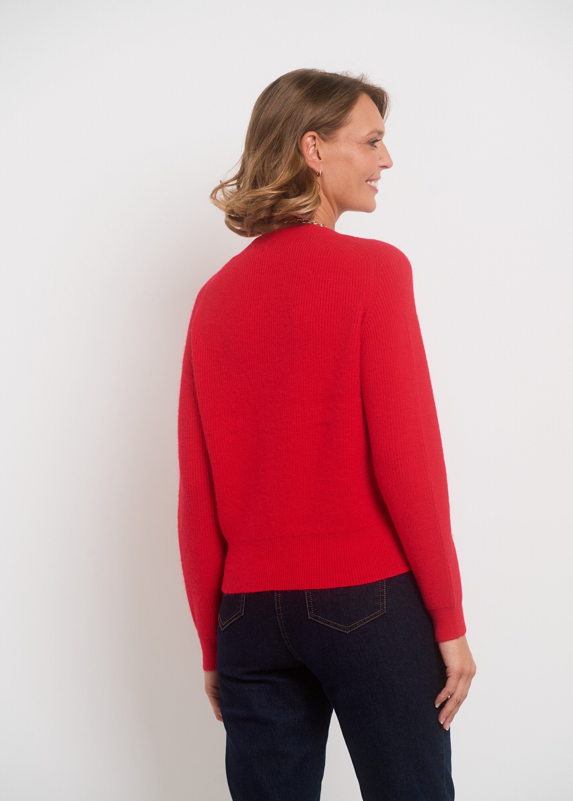 Cardigan_curto_com_decote_em_V_e_botões_contrastantes_Rouge_DO1_slim