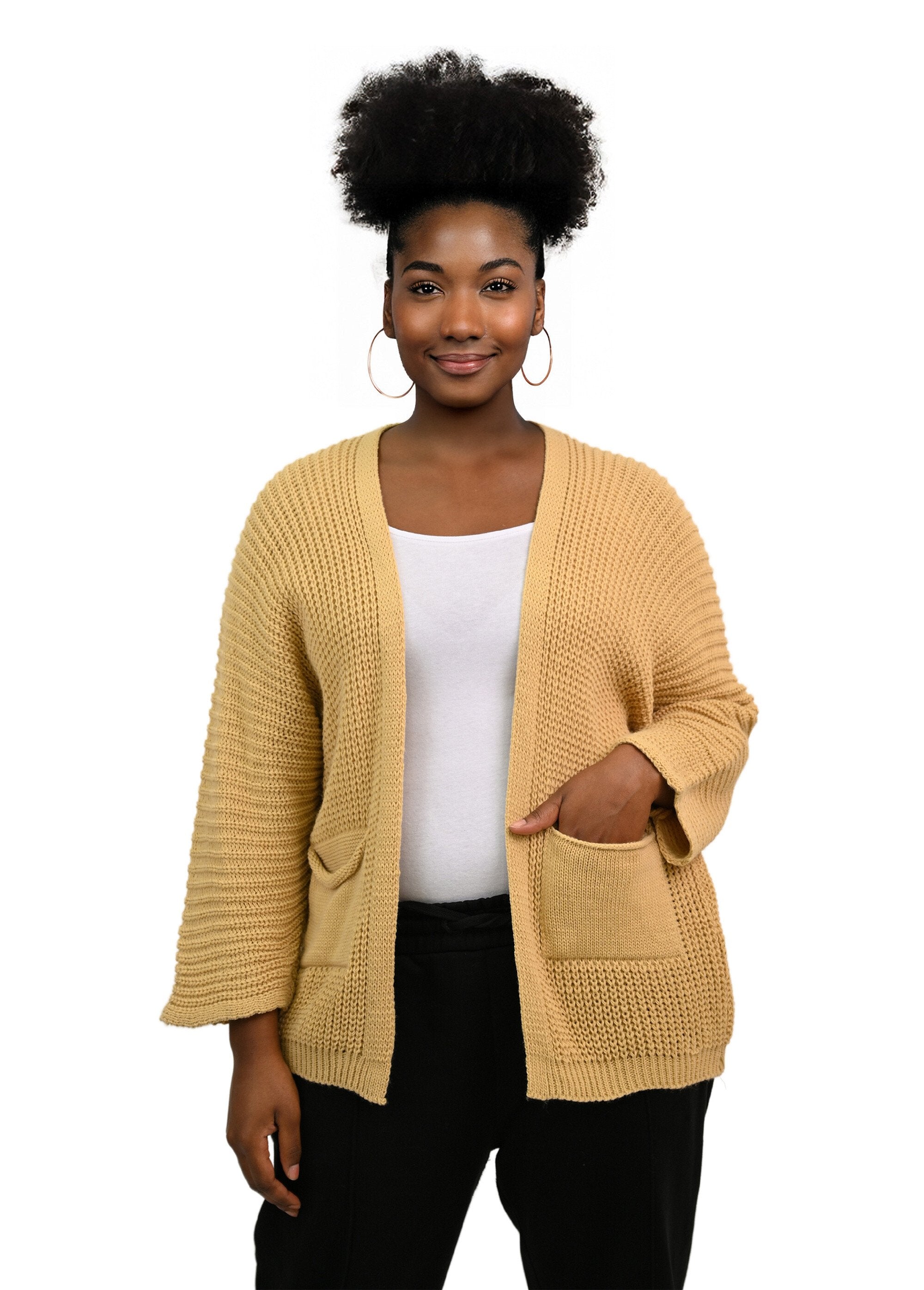 Colete_longo_de_malha_com_bolsos_de_remendo_Beige_FA1_curvy