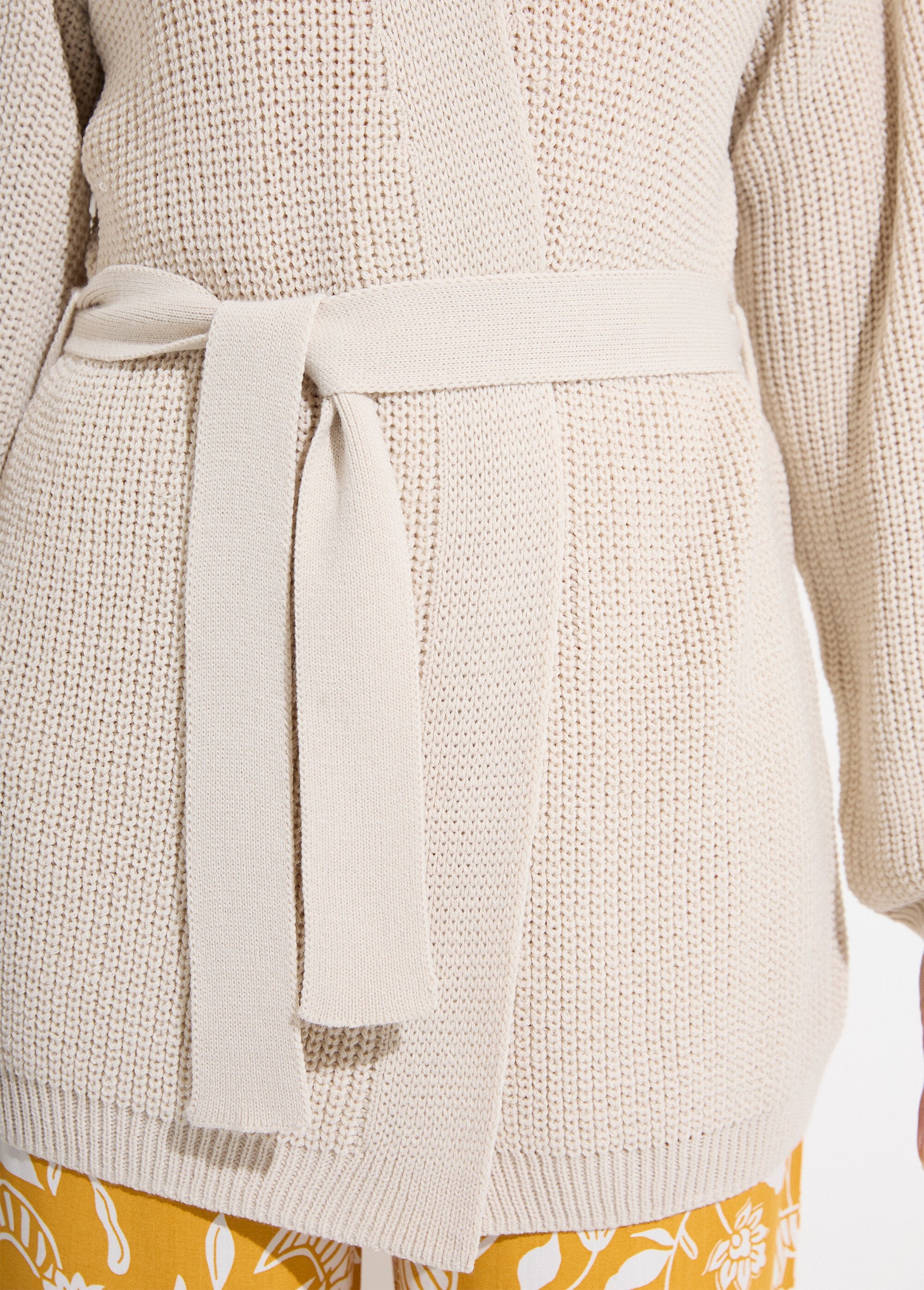 Casaco_comprido_liso_com_rebordo_de_brilhantes_Ficelle_DE2_slim