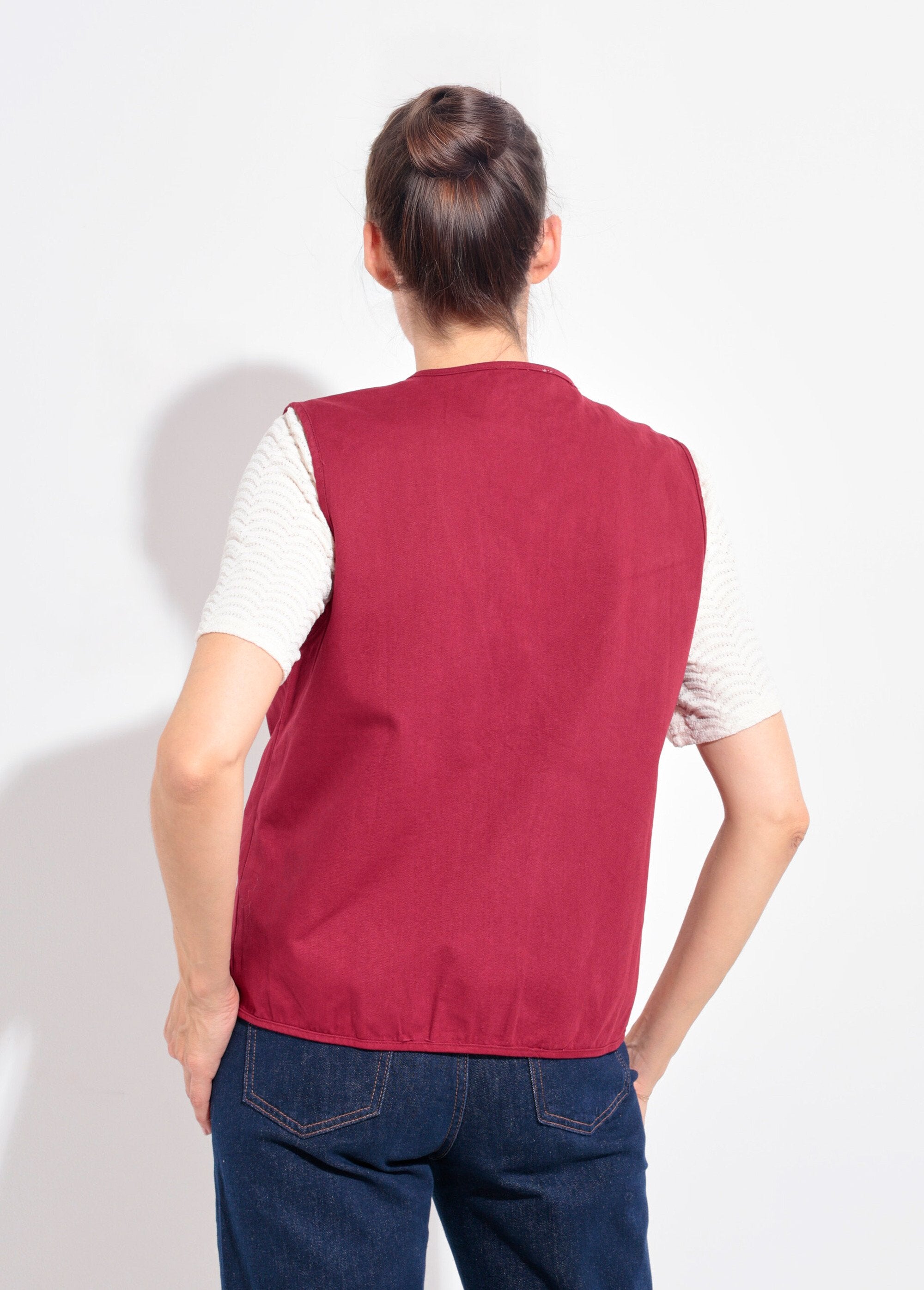 Colete_de_sarja_sem_mangas_com_gola_redonda_Bordeaux_DO1_slim