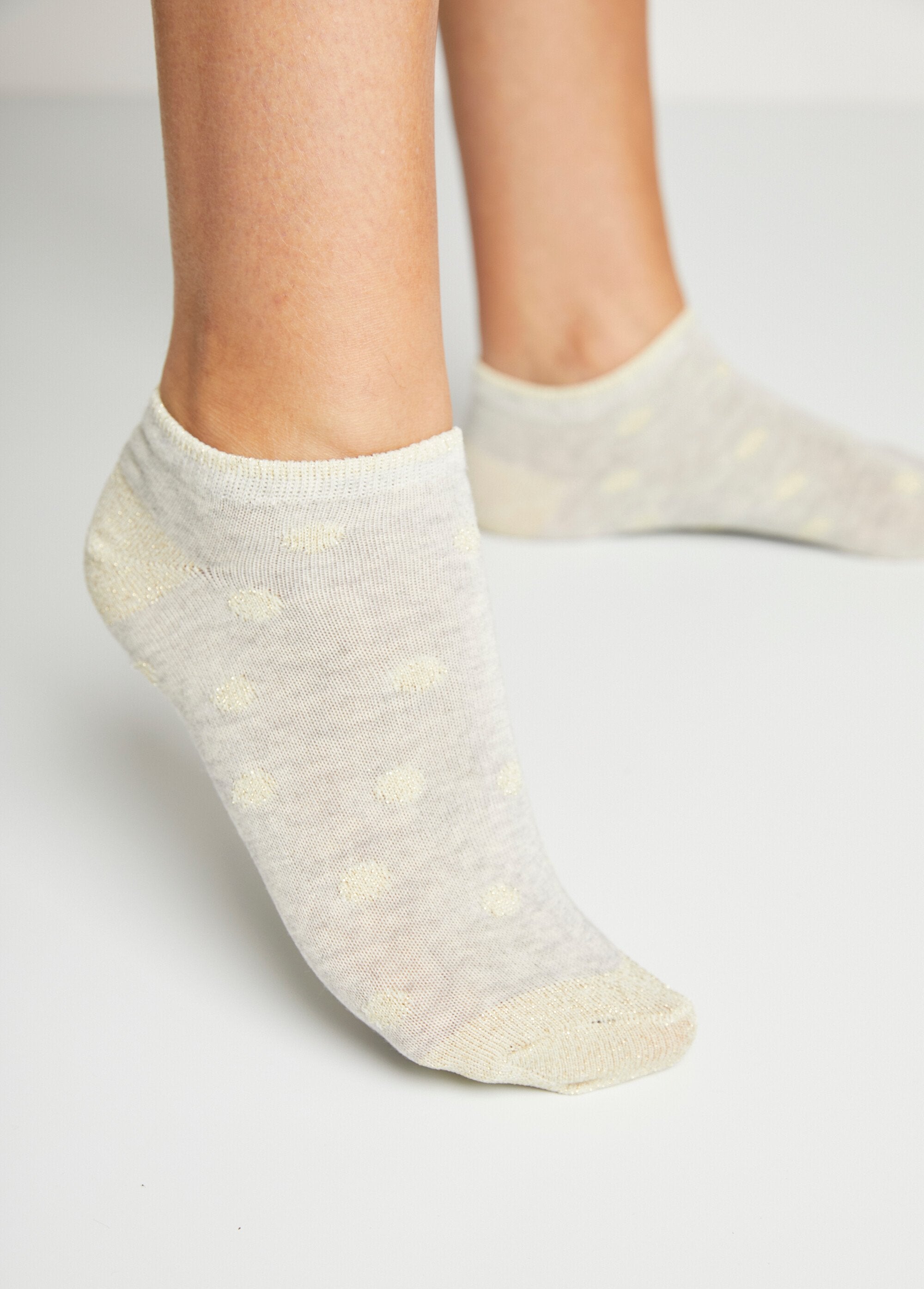 Meias_discretas_com_lurex_Assortis_gris_lot3_DE1_slim