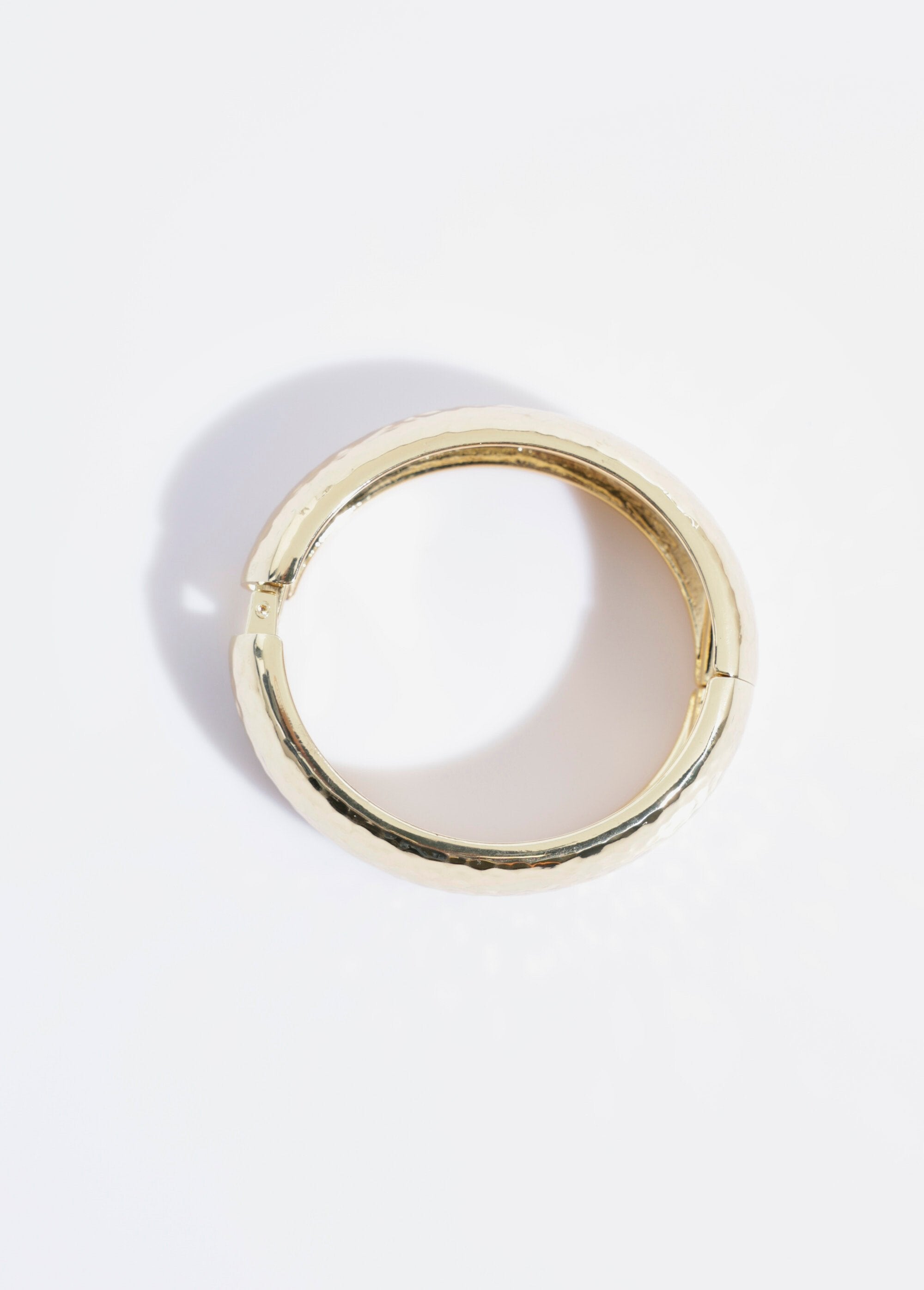 Pulseira_larga_de_aço_inoxidável_martelado_Dore_DE1_slim
