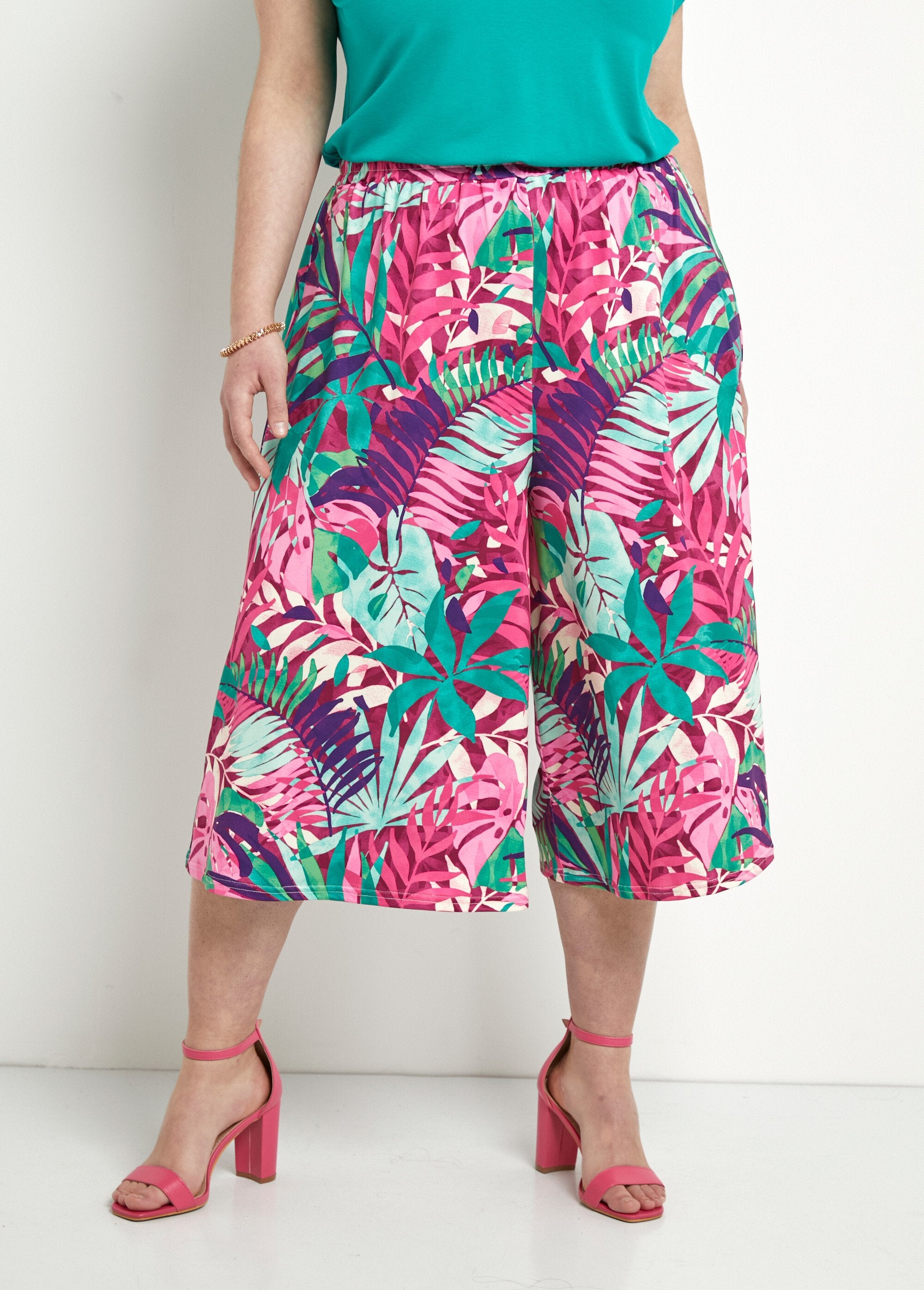 Calças_pantalonas_com_cós_elástico_e_estampa_tropical_Multicolore_FA1_curvy