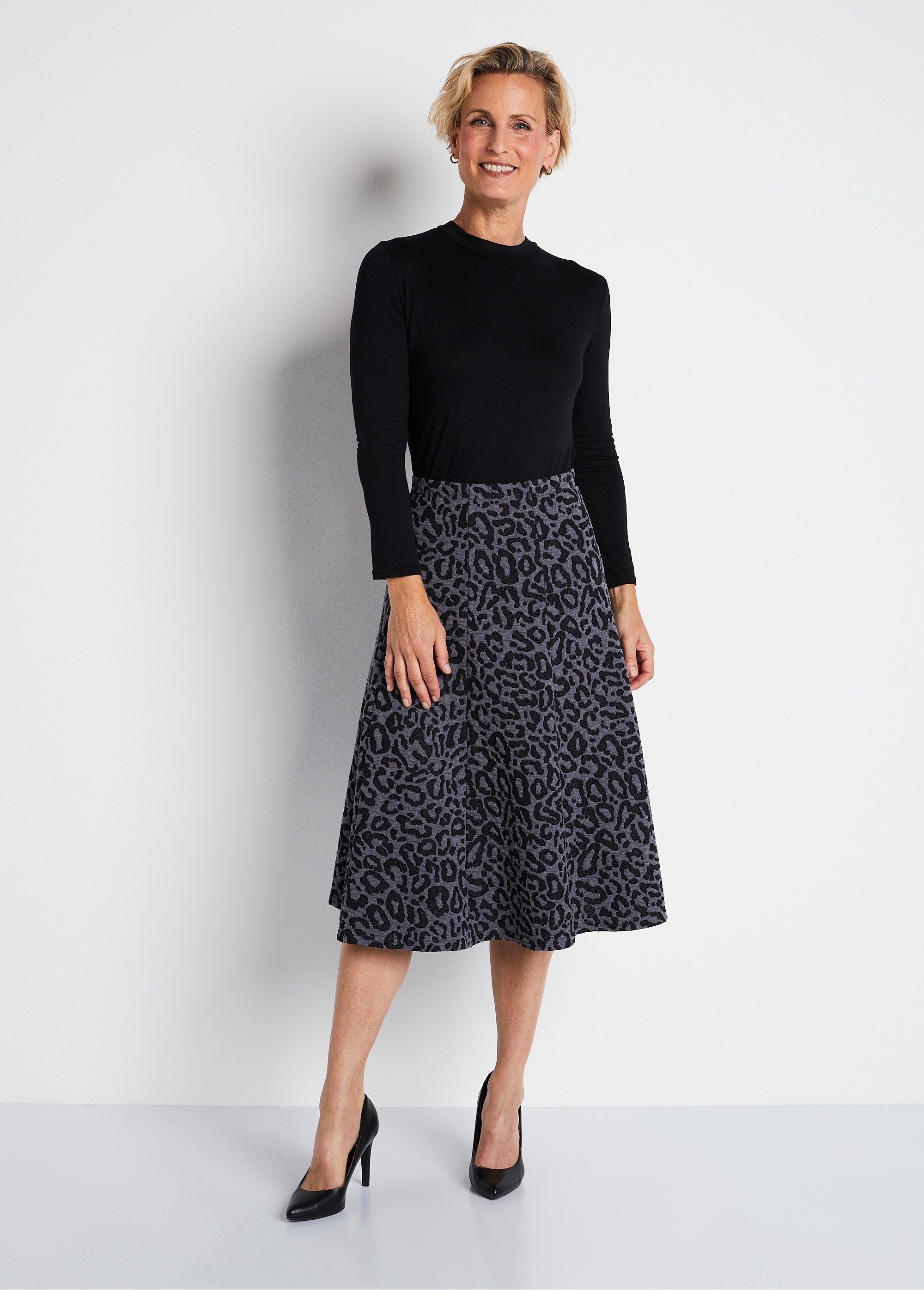 Saia_longa_em_malha_jacquard_Cinza_leopardo_SF1_slim