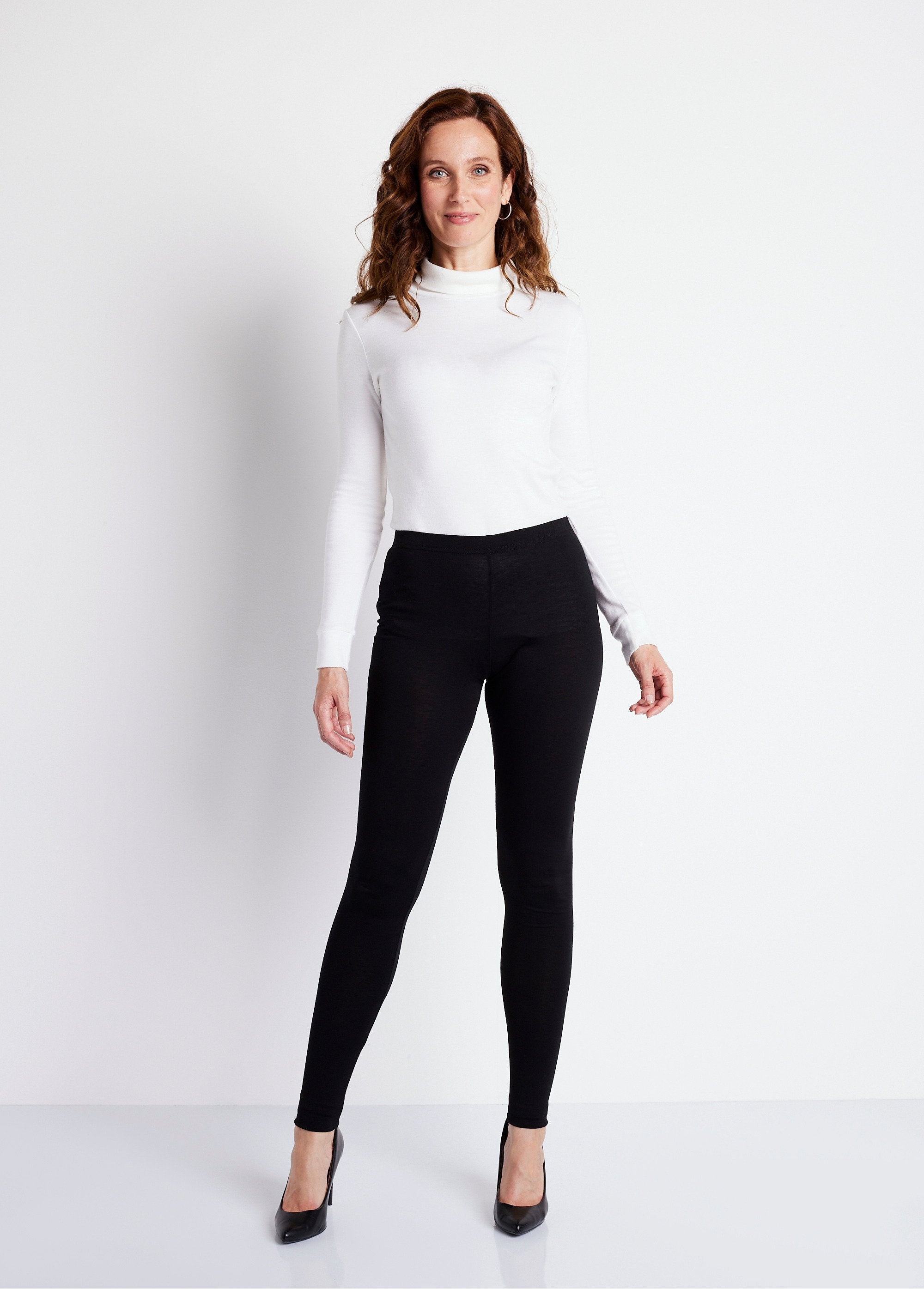 Legging_longa_lisa_com_cós_elástico_PRETO_SF1_slim