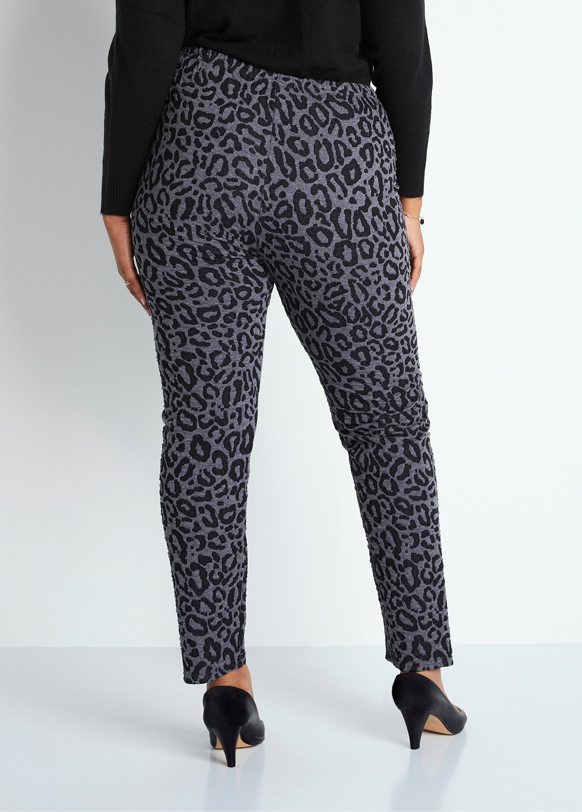 Legging_em_malha_jacquard_com_elástico_na_cintura_Cinza_leopardo_DO1_curvy