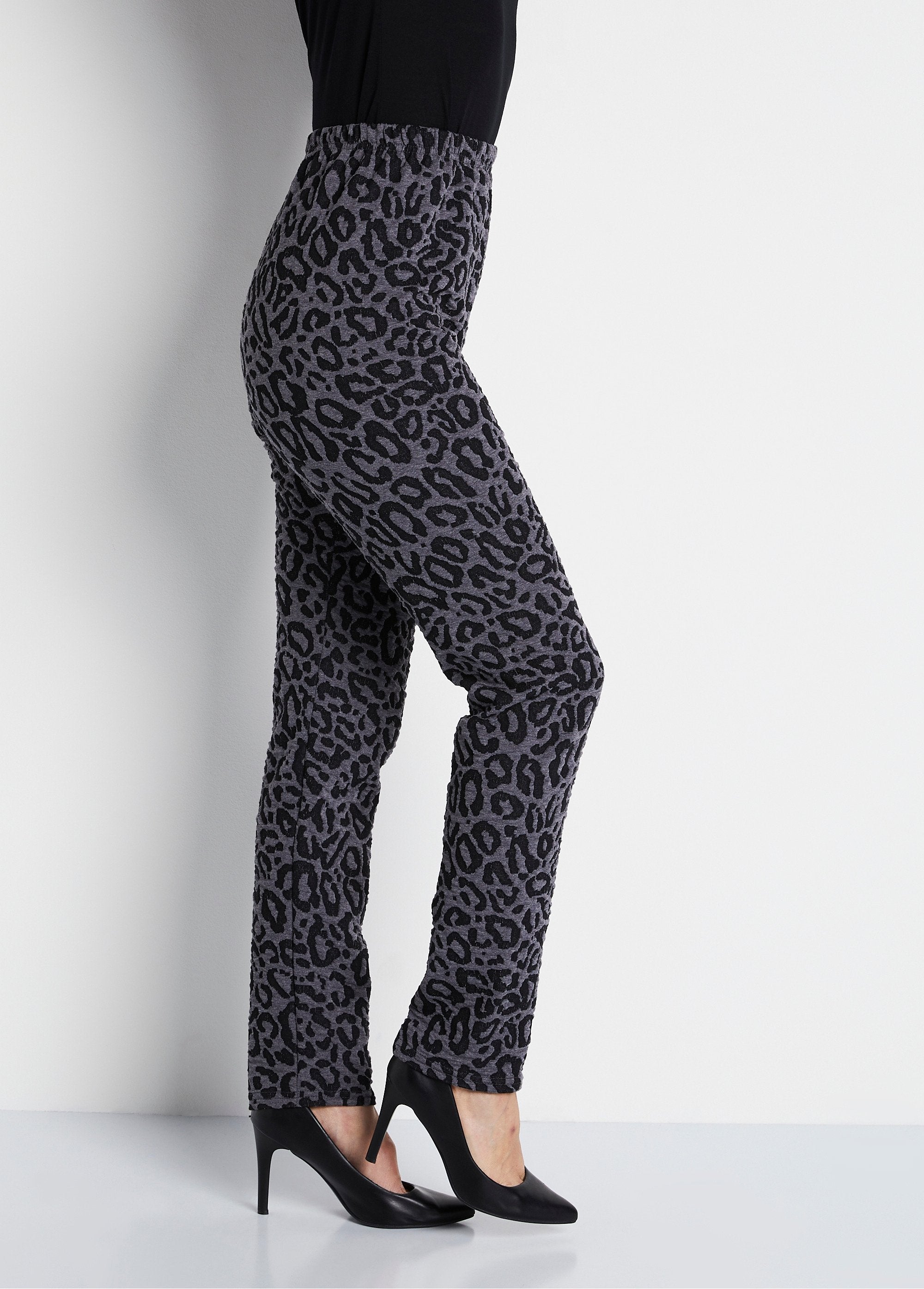 Legging_em_malha_jacquard_com_elástico_na_cintura_Cinza_leopardo_DR1_slim