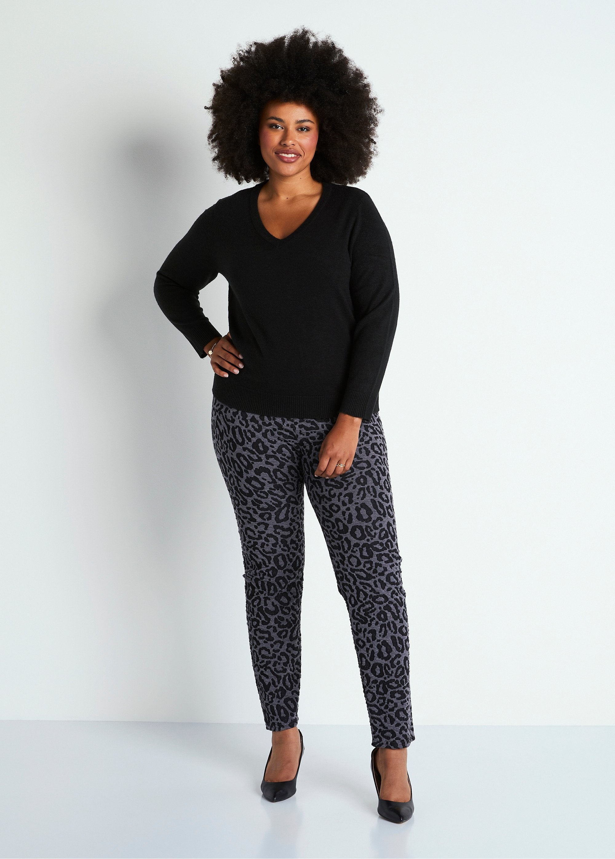 Legging_em_malha_jacquard_com_elástico_na_cintura_Cinza_leopardo_SF1_curvy